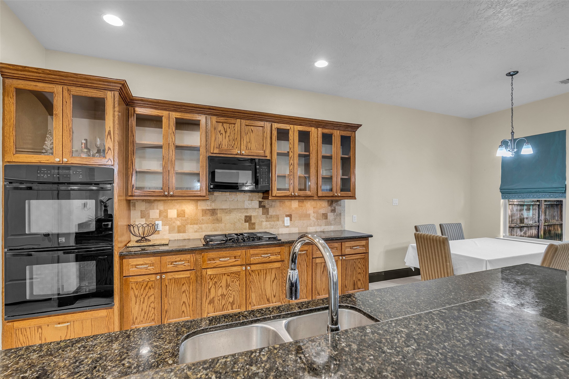 7106 Japonica Street Property Photo 6
