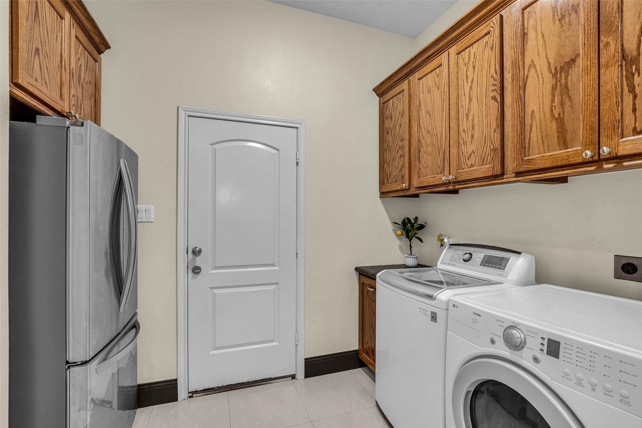 7106 Japonica Street Property Photo 8