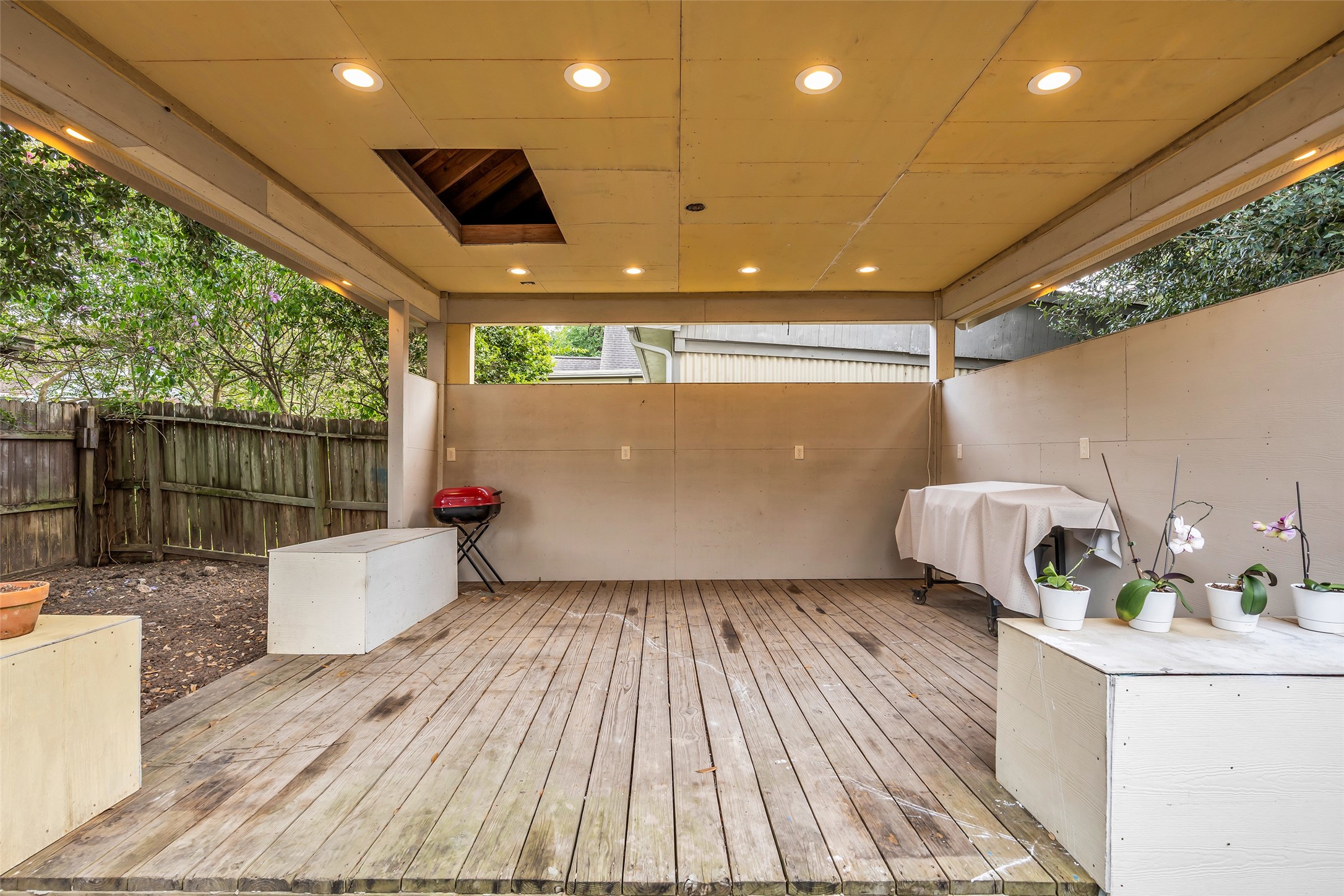 7106 Japonica Street Property Photo 23