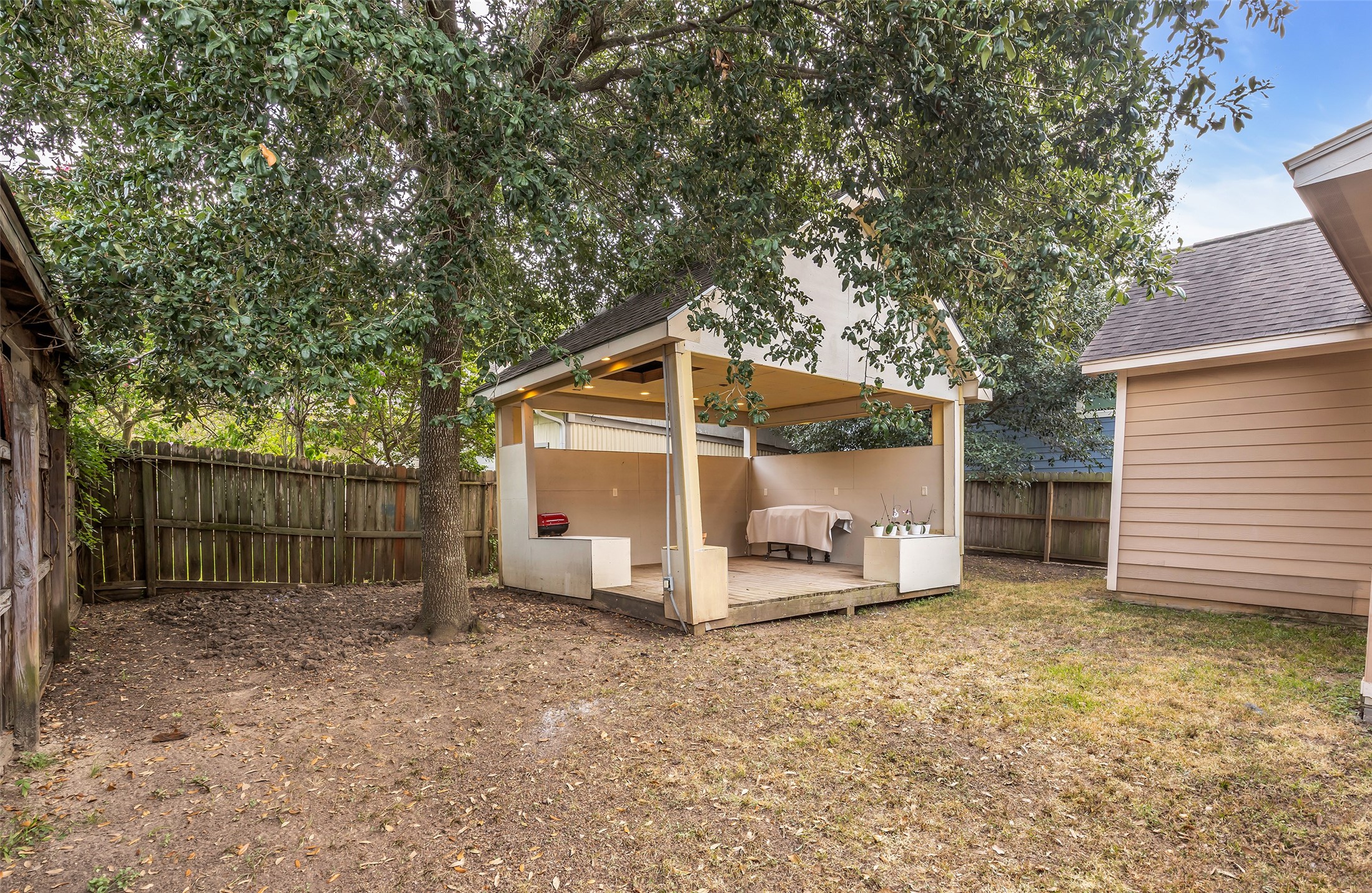 7106 Japonica Street Property Photo 25