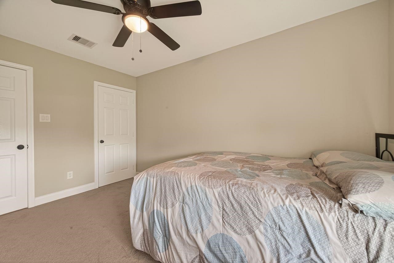 9724 Racine Street Property Photo 18