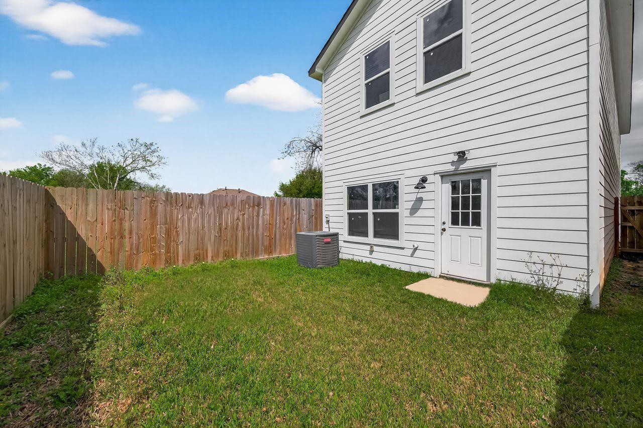 9724 Racine Street Property Photo 21