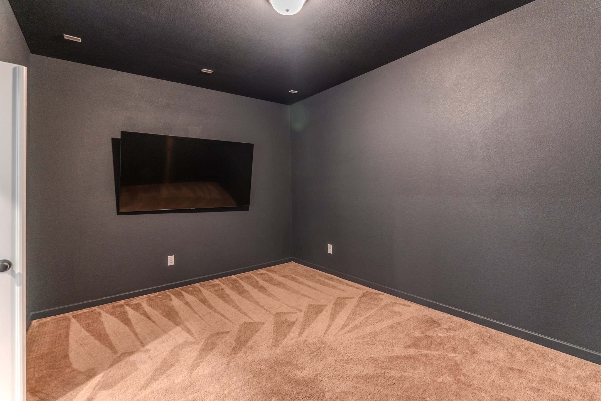 56 Venetia Grove Drive Property Photo 45