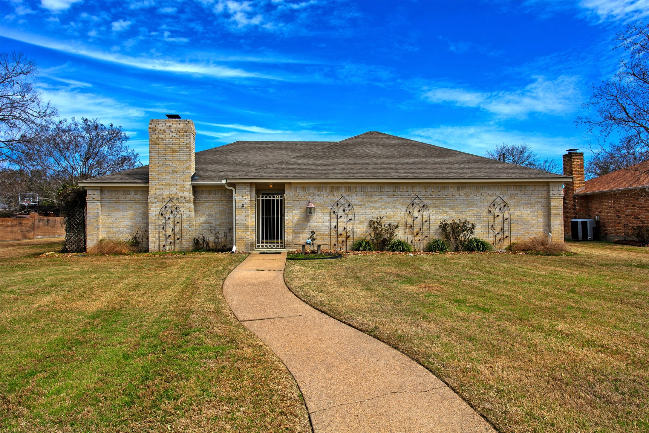 1509 Brook Hollow Drive Property Photo