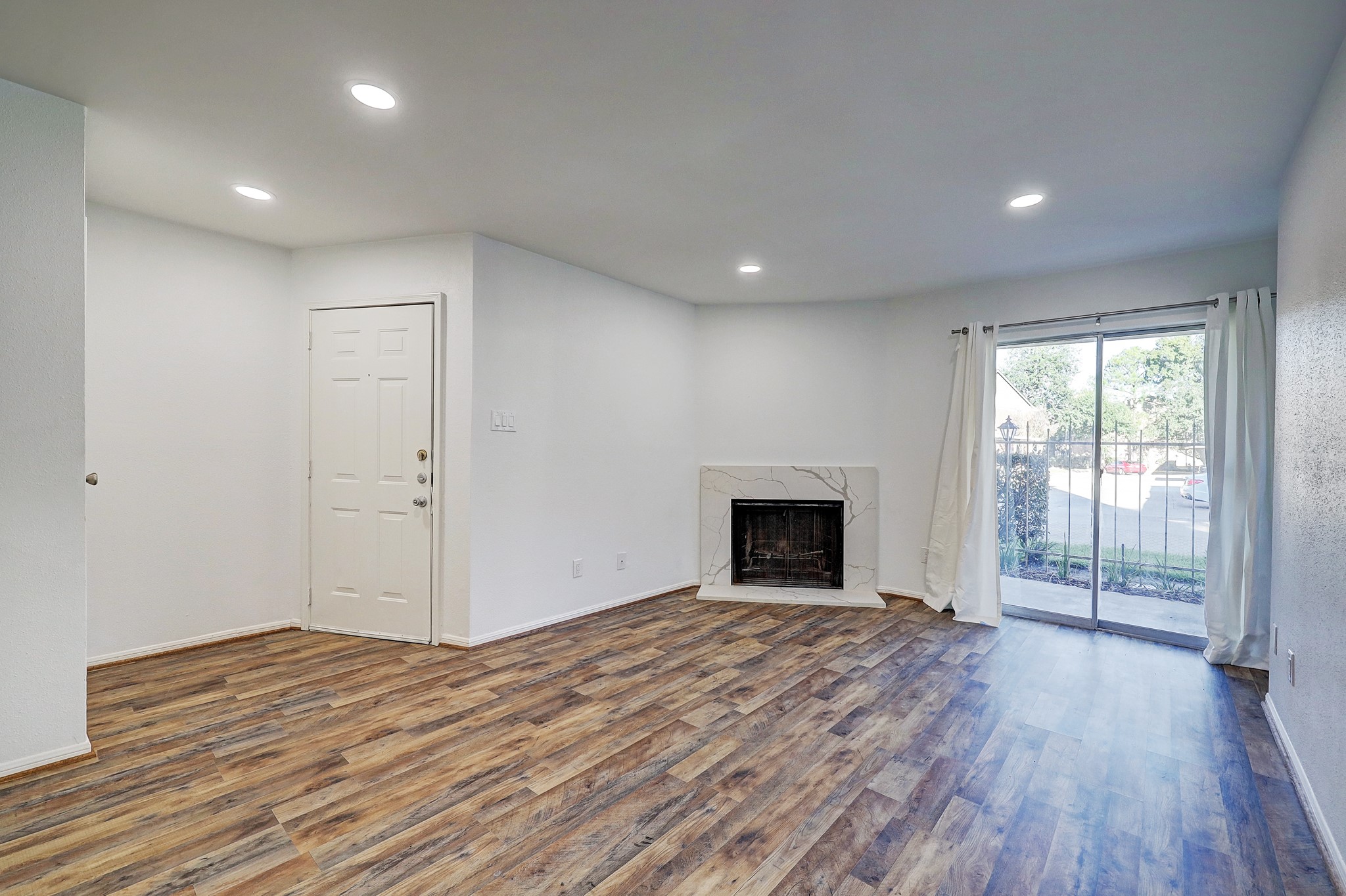 11201 Lynbrook Drive 3818 Property Photo 1