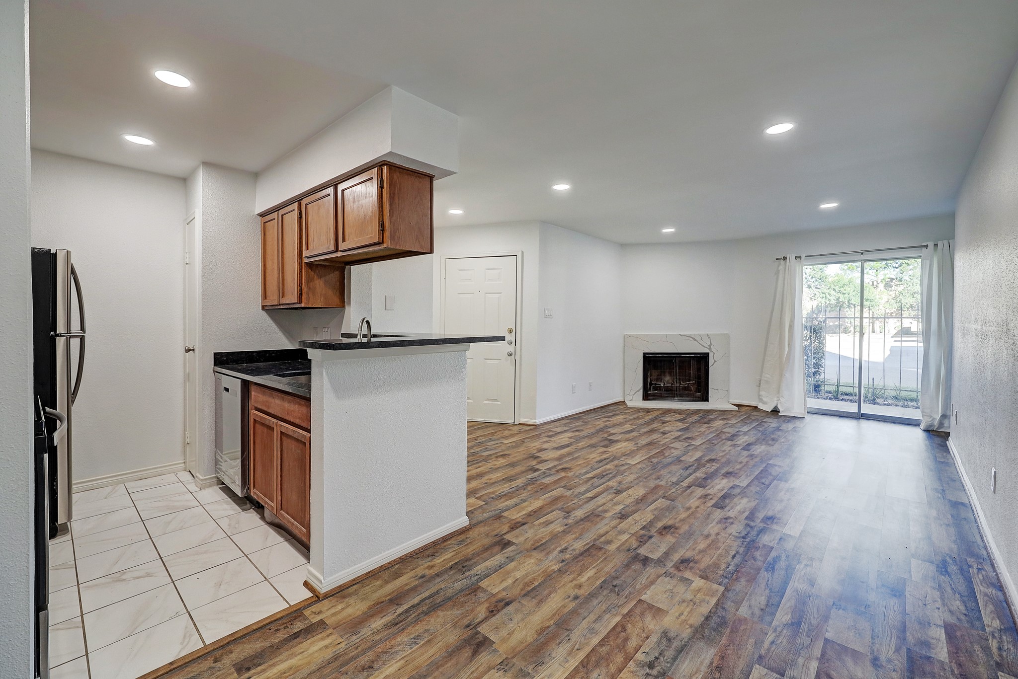 11201 Lynbrook Drive 3818 Property Photo 3