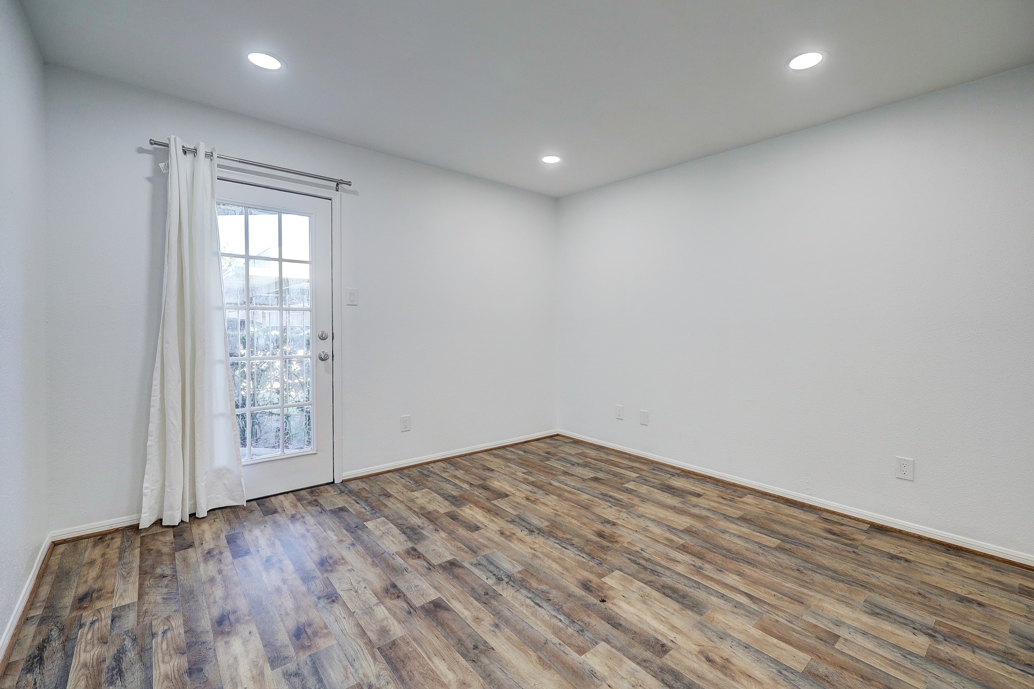 11201 Lynbrook Drive 3818 Property Photo 6