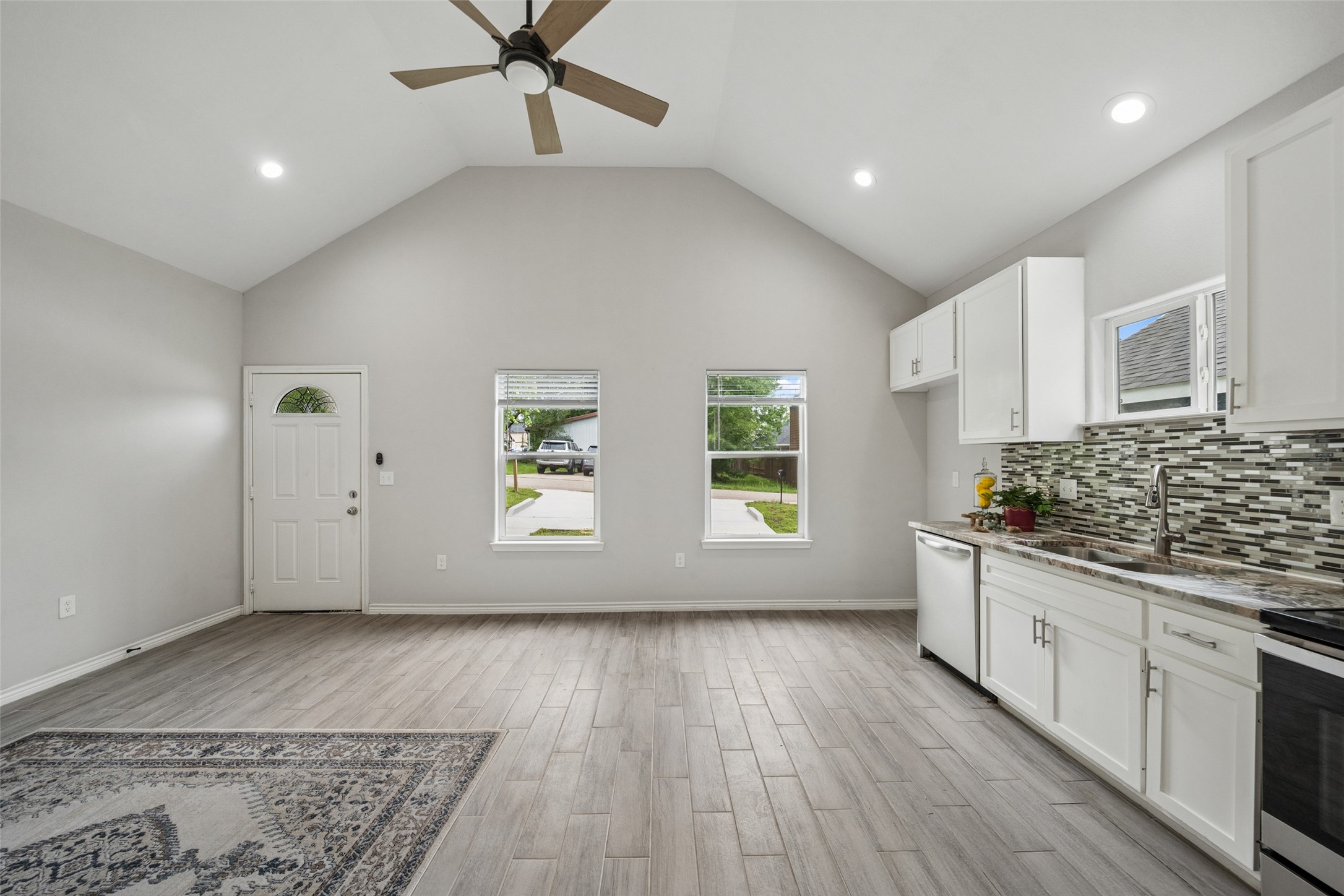 396 Westchase Property Photo 6