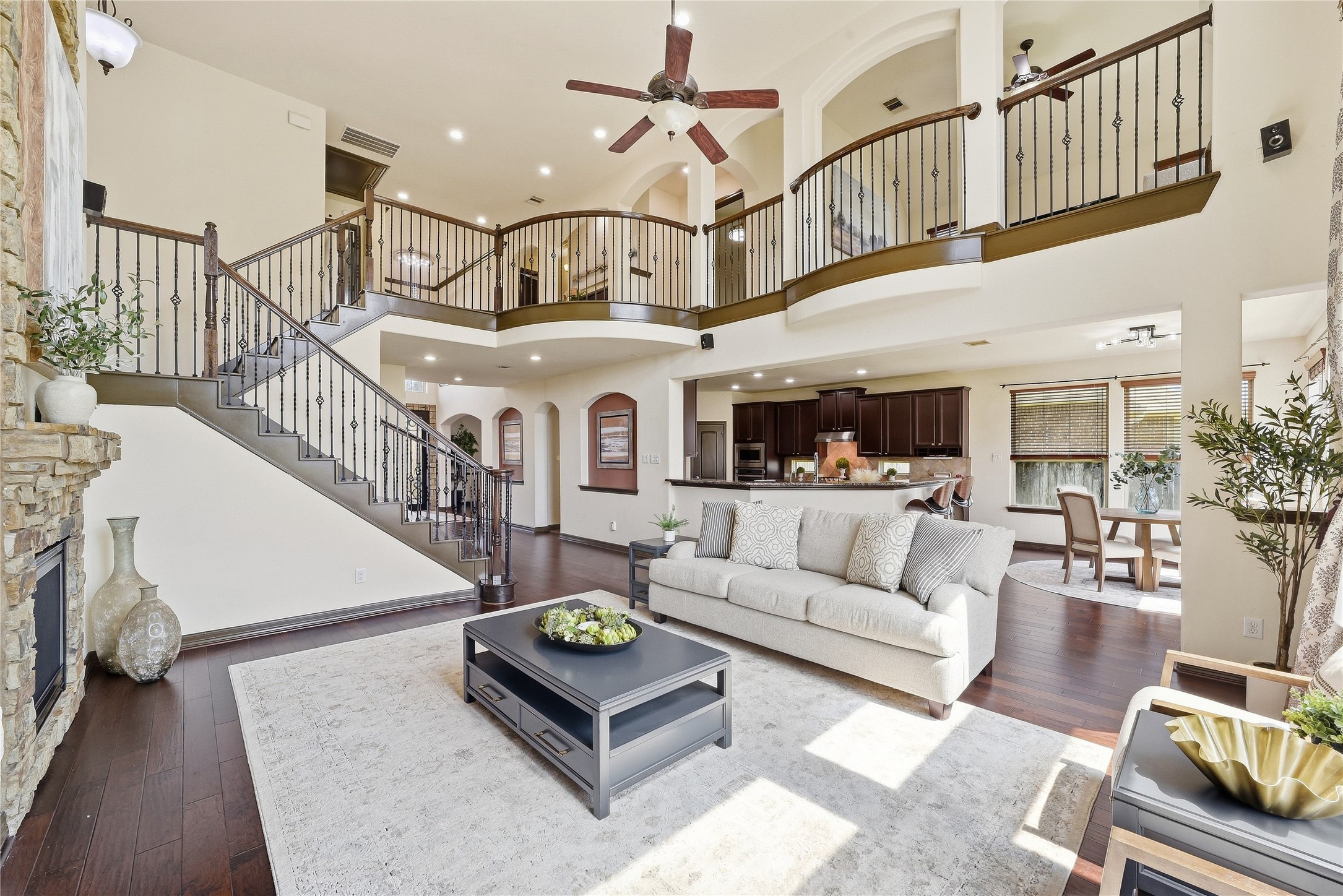 26407 Wooded Hollow Lane Property Photo 2