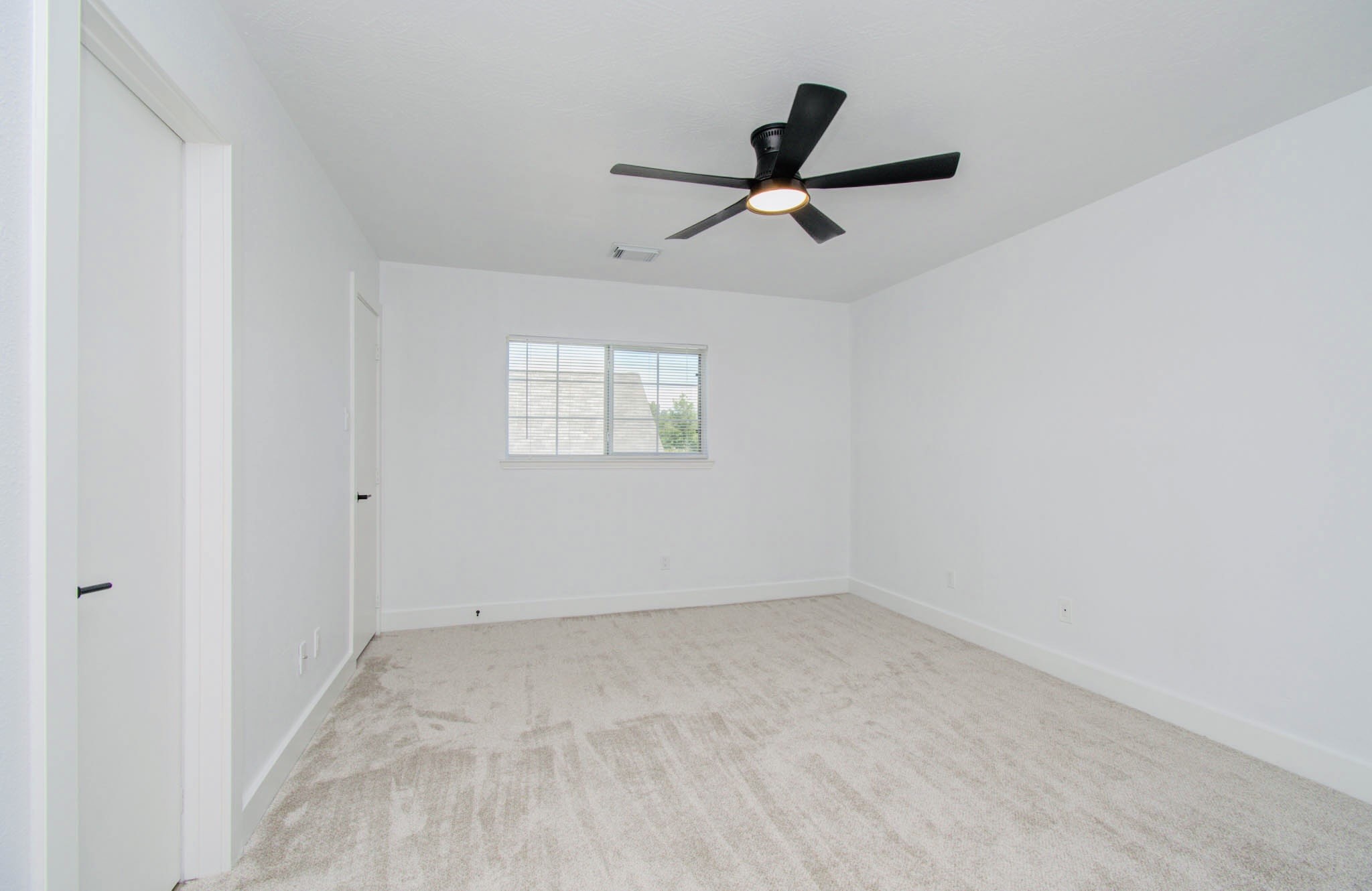 6117 Settlers Square Lane Property Photo 35
