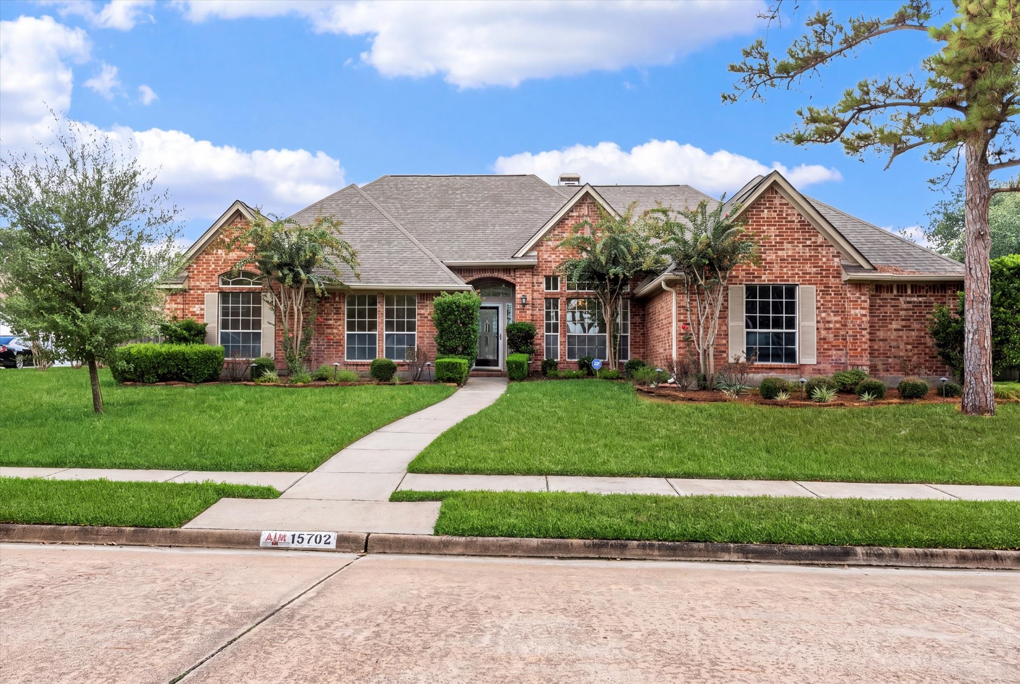 15702 Twisting Springs Drive Property Photo 2