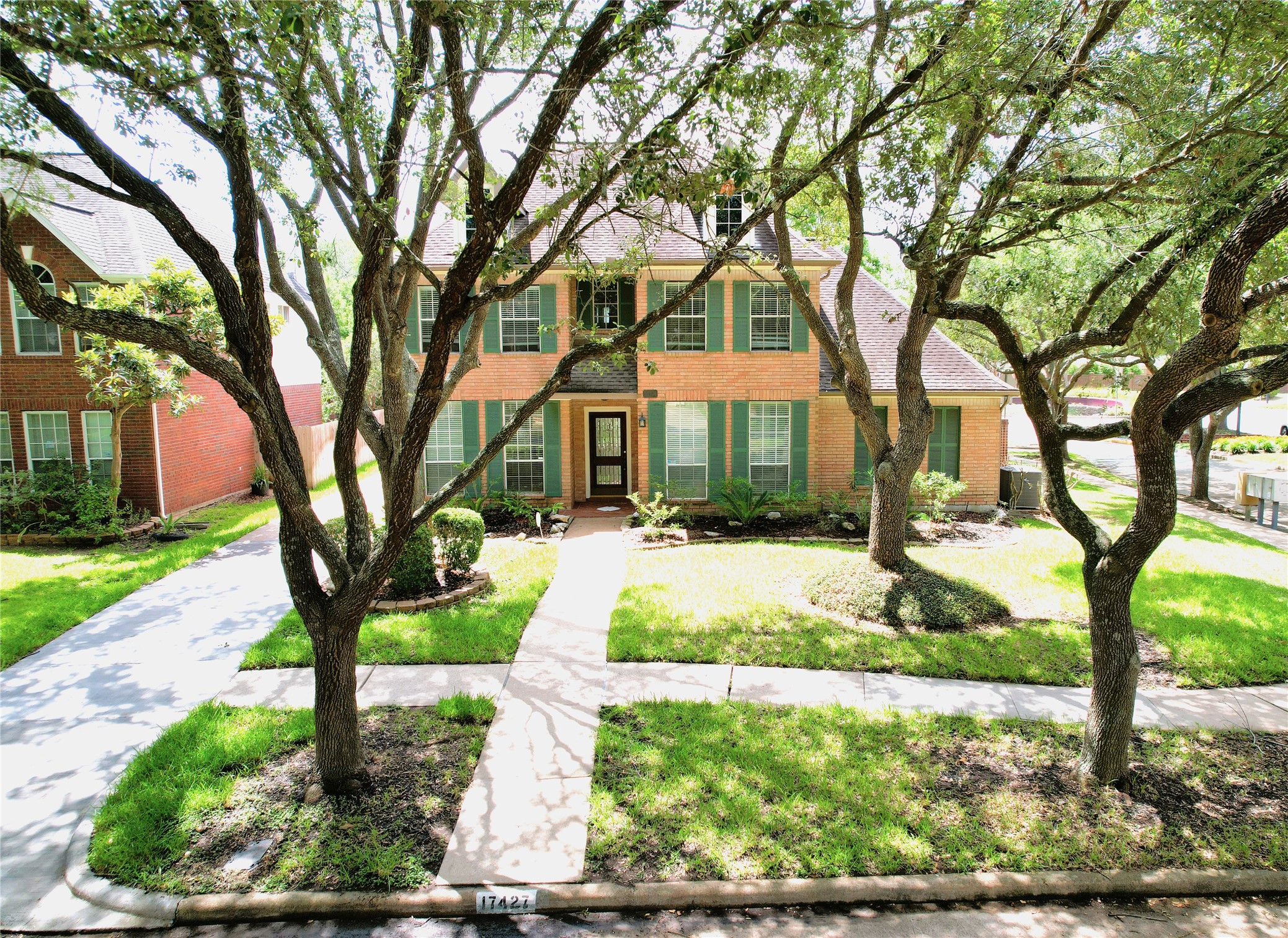 17427 Marigold Property Photo 2
