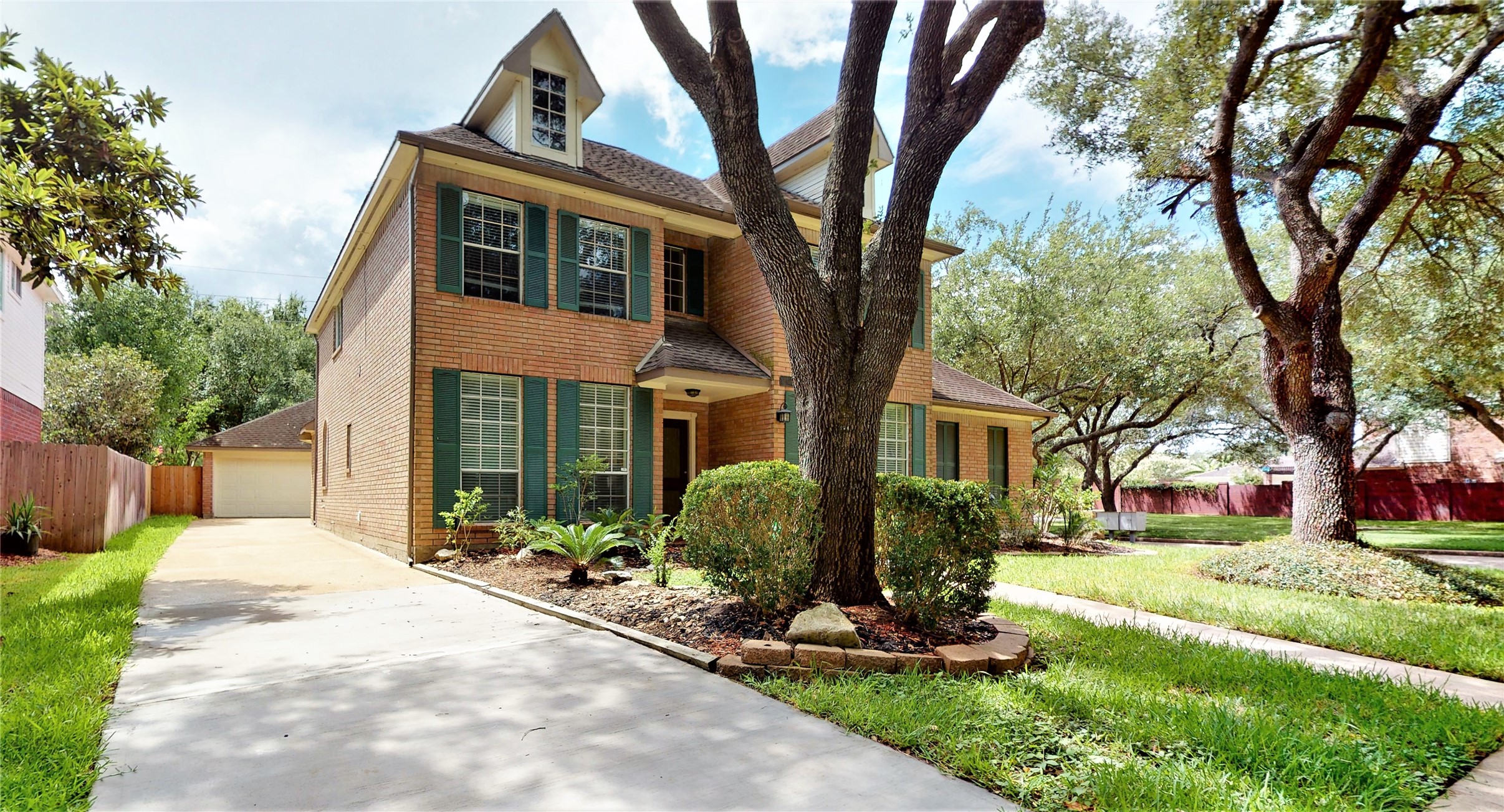 17427 Marigold Property Photo 4