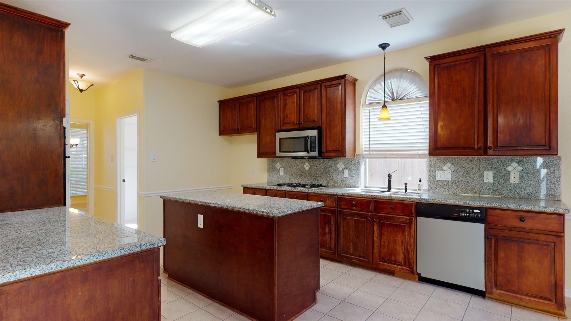 17427 Marigold Property Photo 15