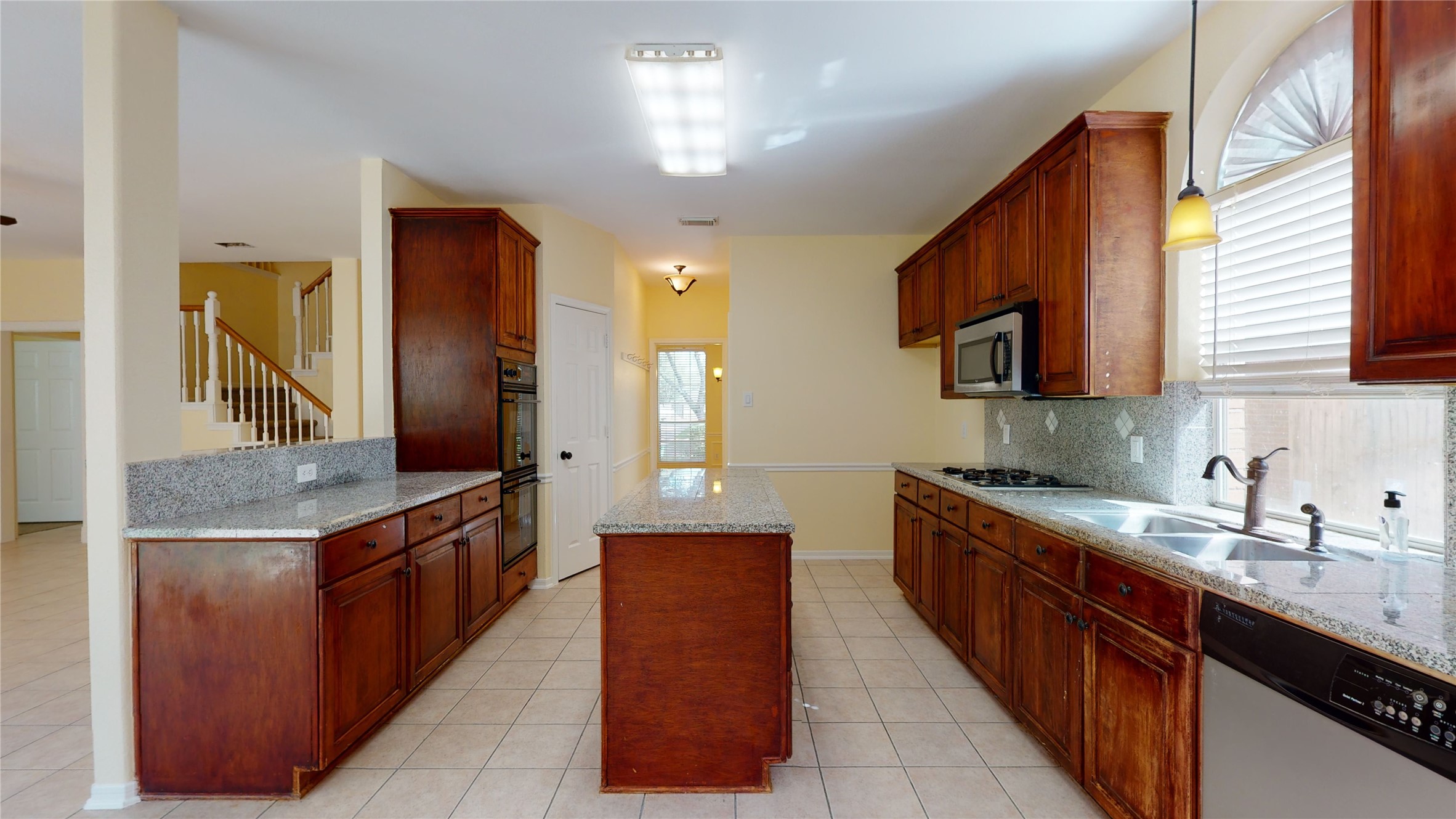 17427 Marigold Property Photo 16