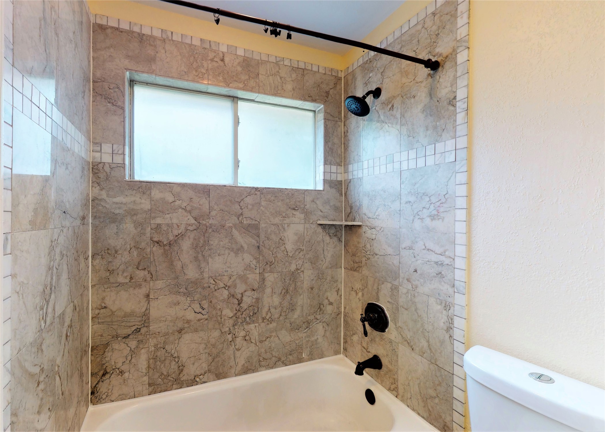 17427 Marigold Property Photo 32