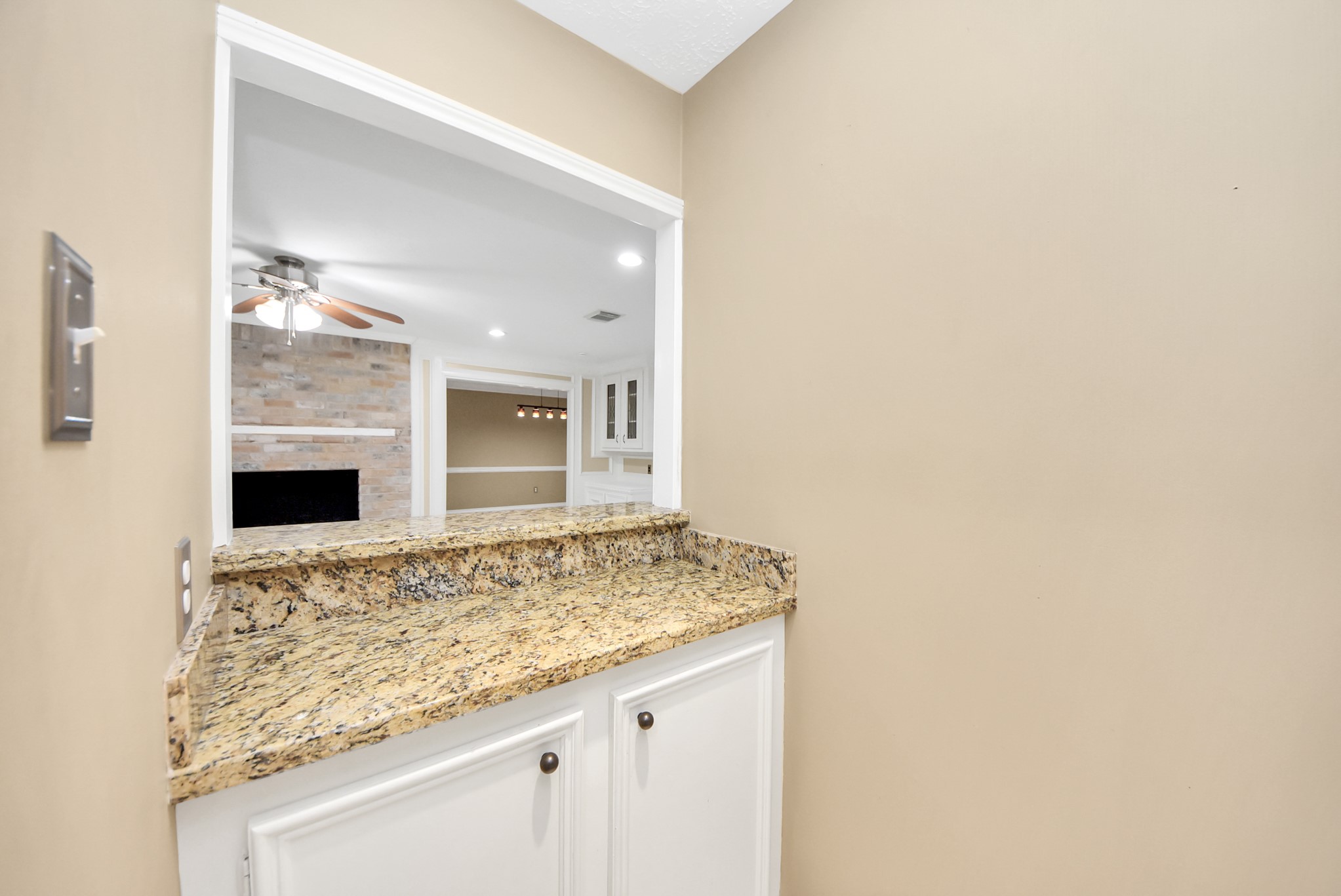 12463 Oak Park Drive Property Photo 12