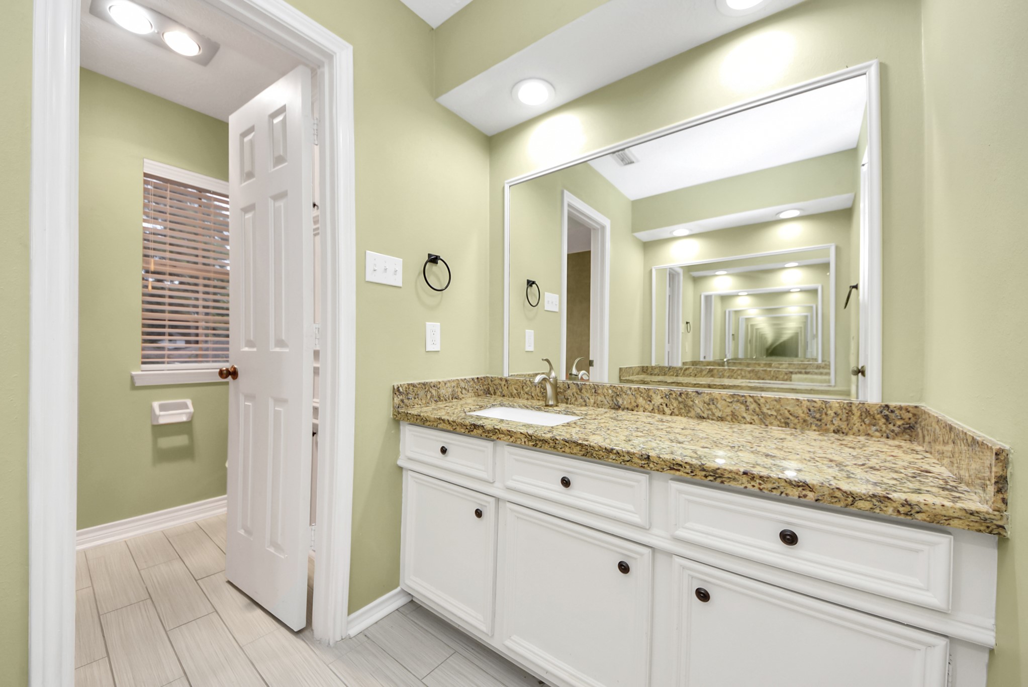 12463 Oak Park Drive Property Photo 39