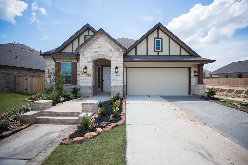 15810 Vanderpool River Drive Drive Property Photo 3