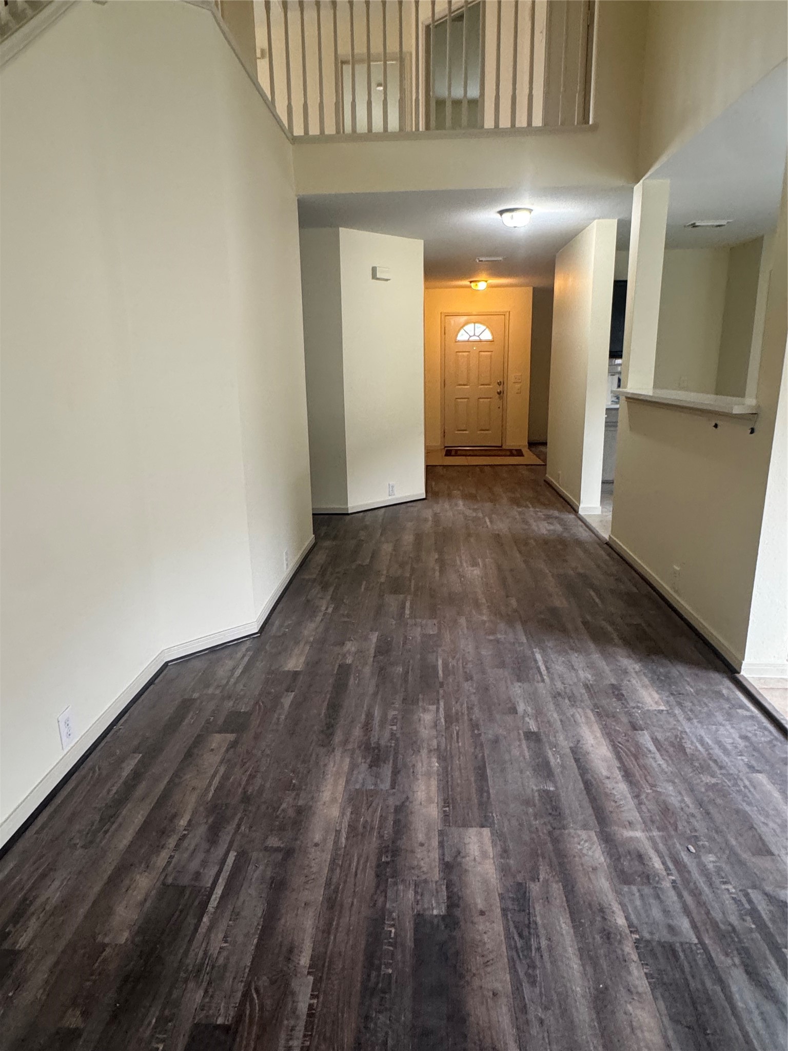 2842 Sandberry Drive Property Photo 4