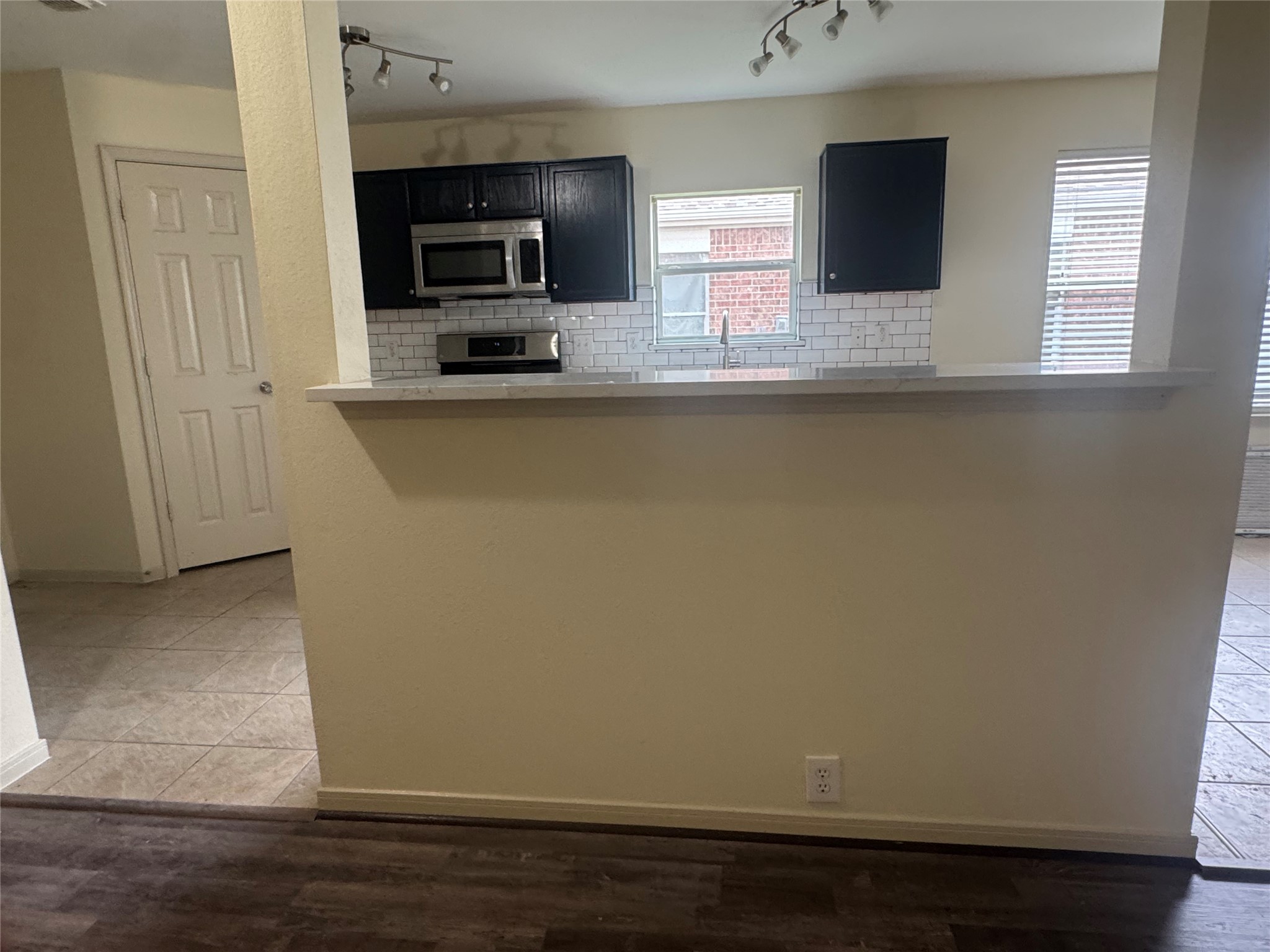 2842 Sandberry Drive Property Photo 10