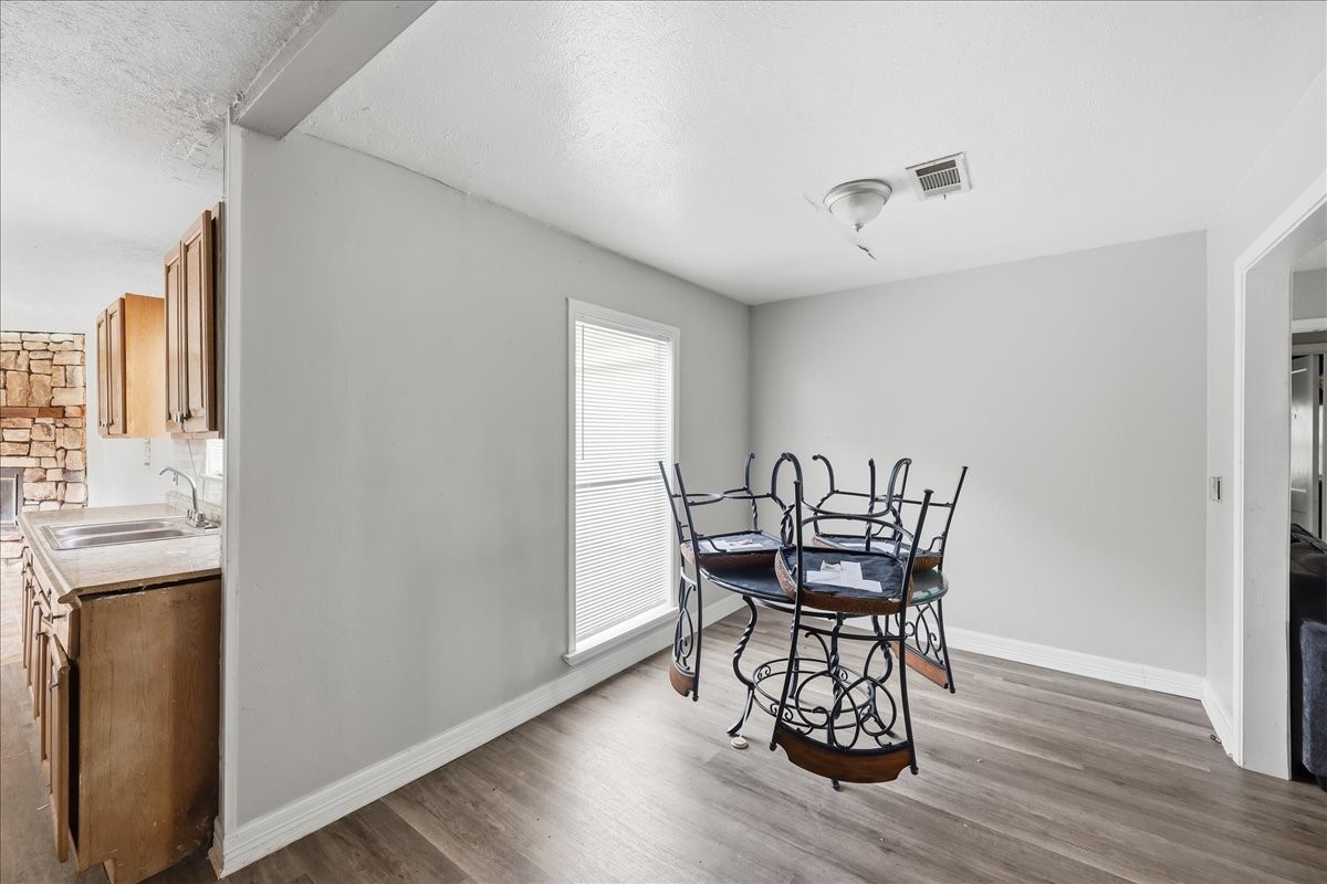 2230 Toledo Street Property Photo 10