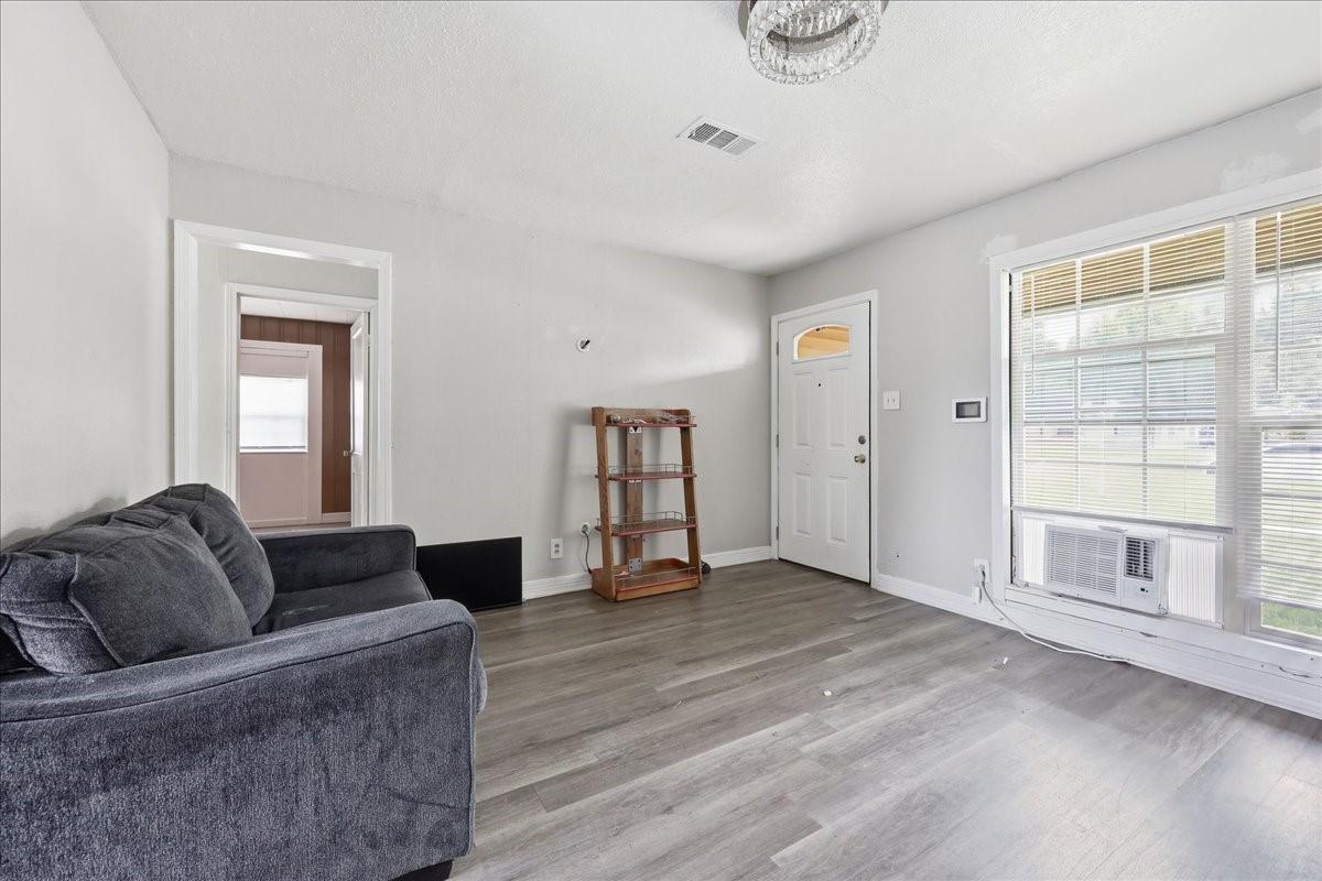 2230 Toledo Street Property Photo 14