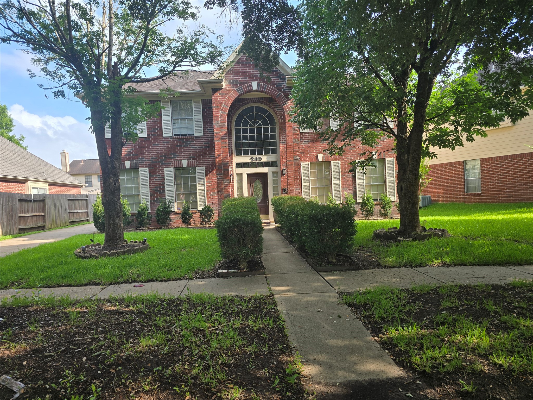 215 Birch Hill Drive Property Photo 1
