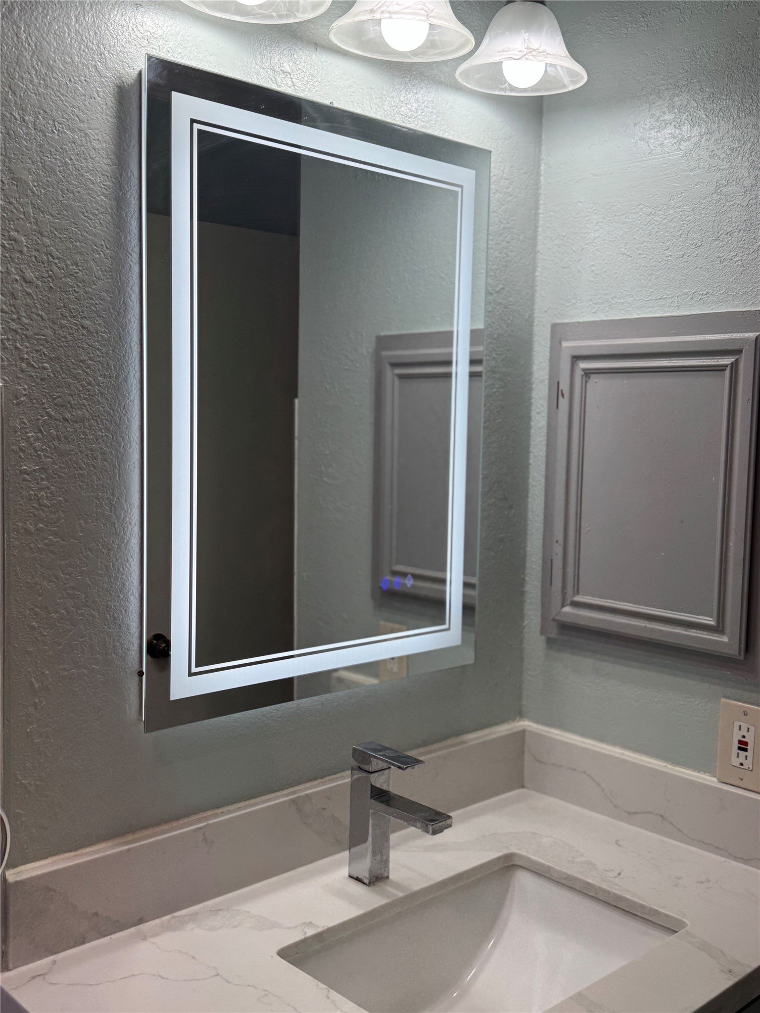 7819 Trabajo Drive Property Photo 13
