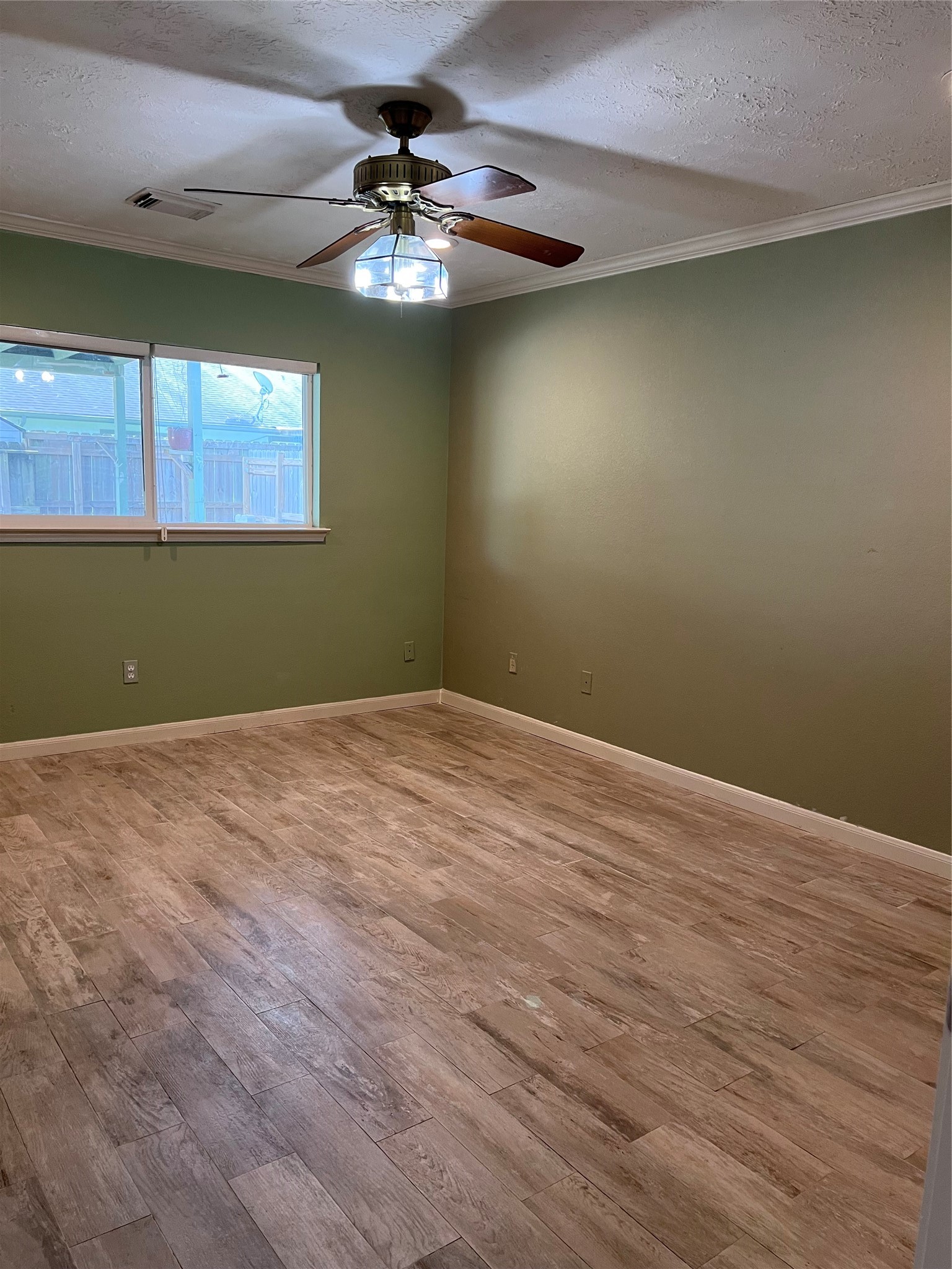 7819 Trabajo Drive Property Photo 19