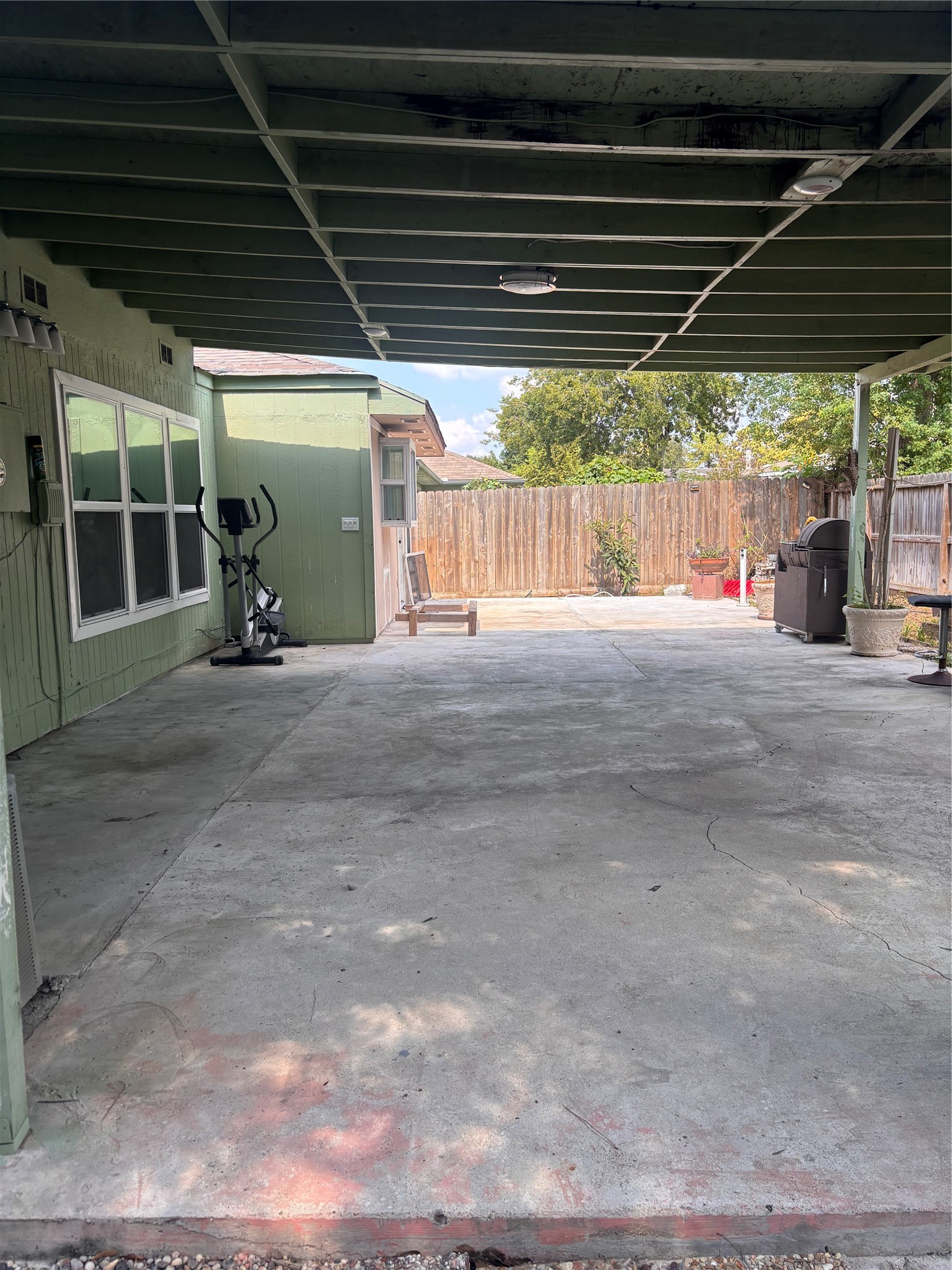 7819 Trabajo Drive Property Photo 23