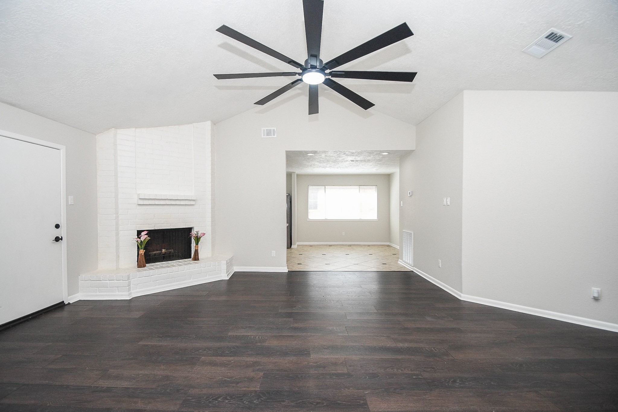 6906 Grant Drive Property Photo 3