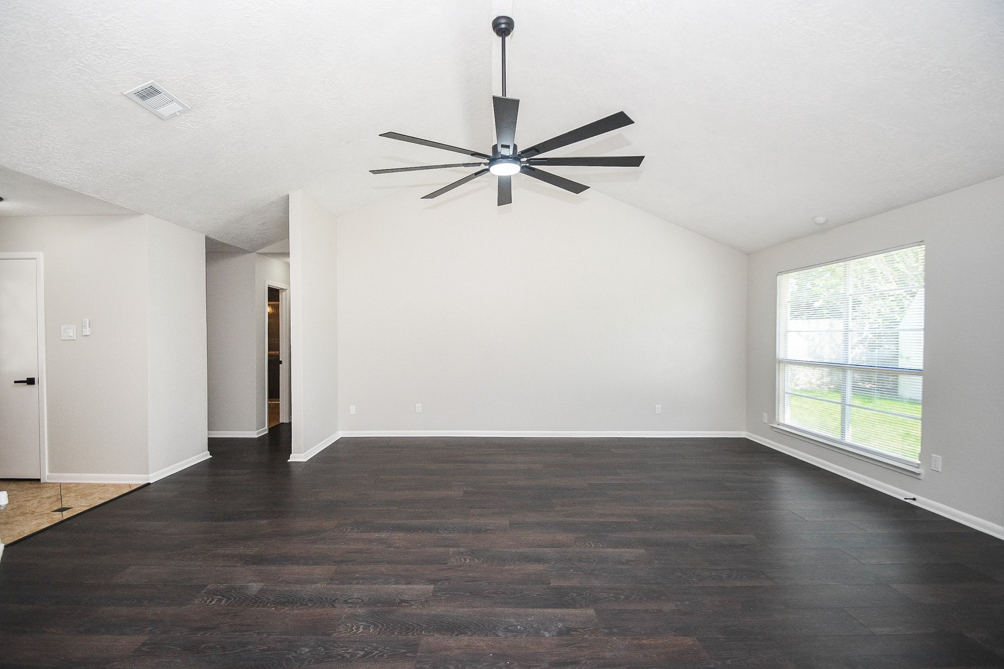 6906 Grant Drive Property Photo 6