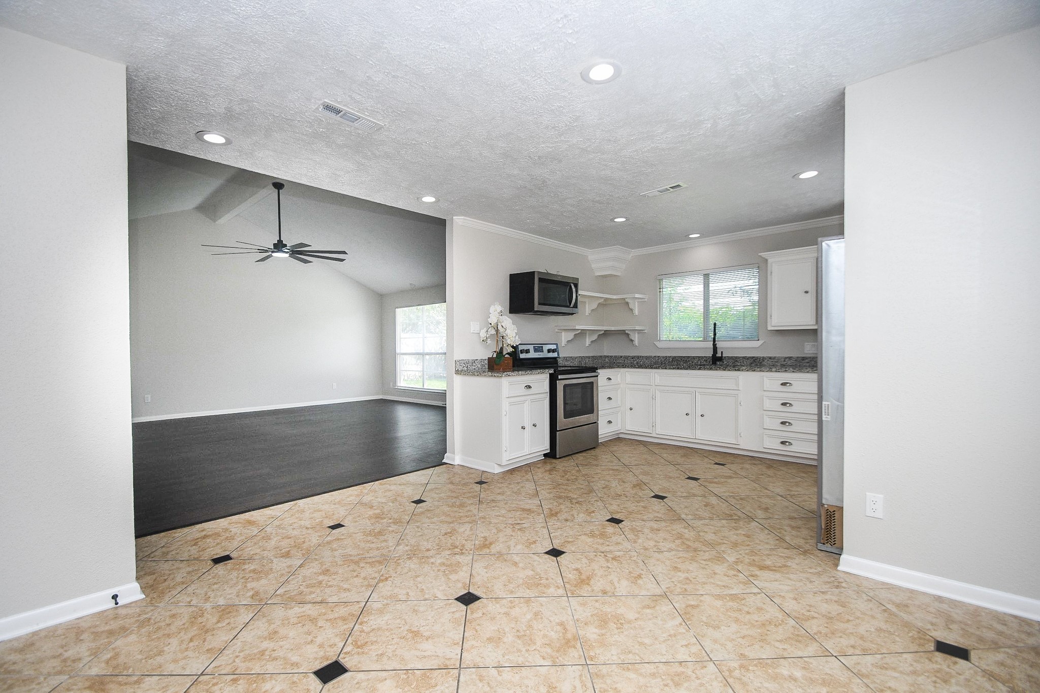 6906 Grant Drive Property Photo 13