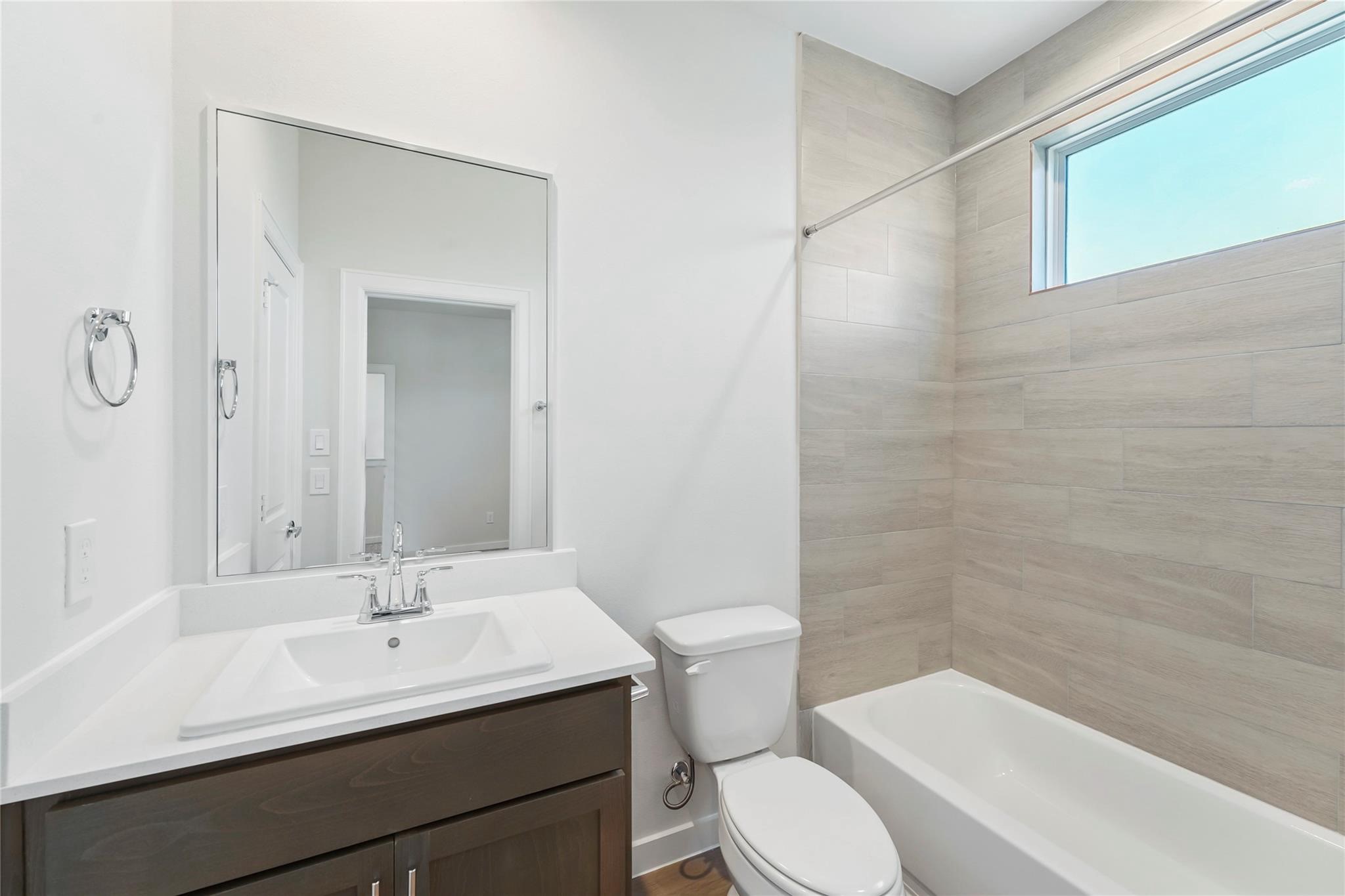 1013 Erin Street U Property Photo 14