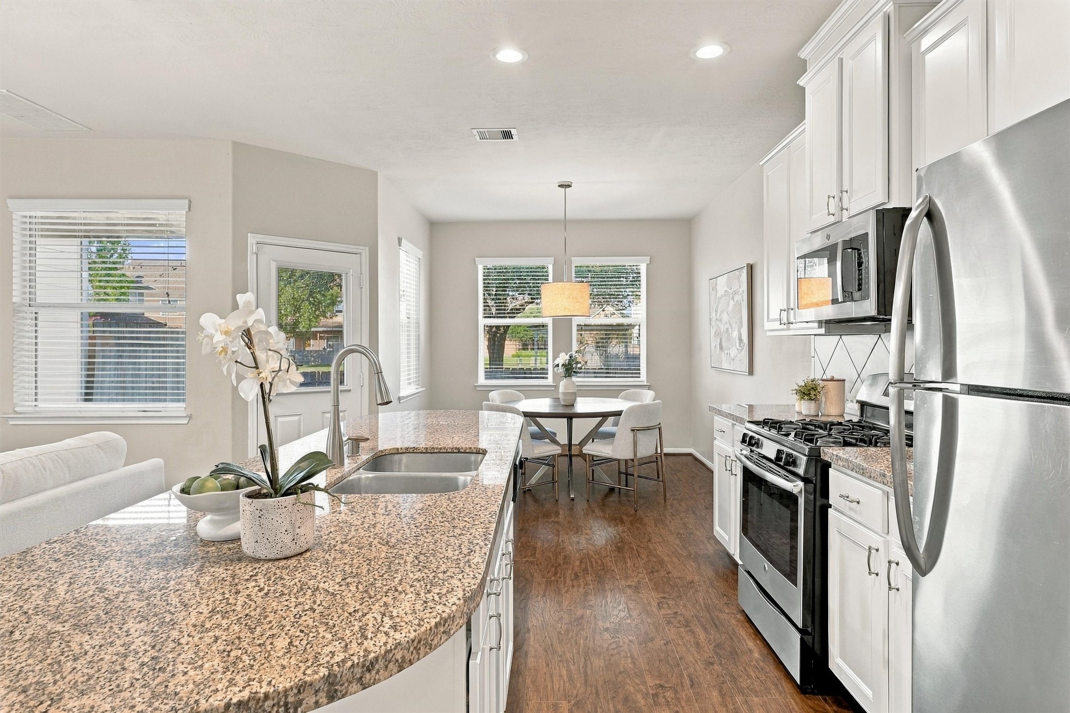 8323 Lamond Lane Property Photo 1