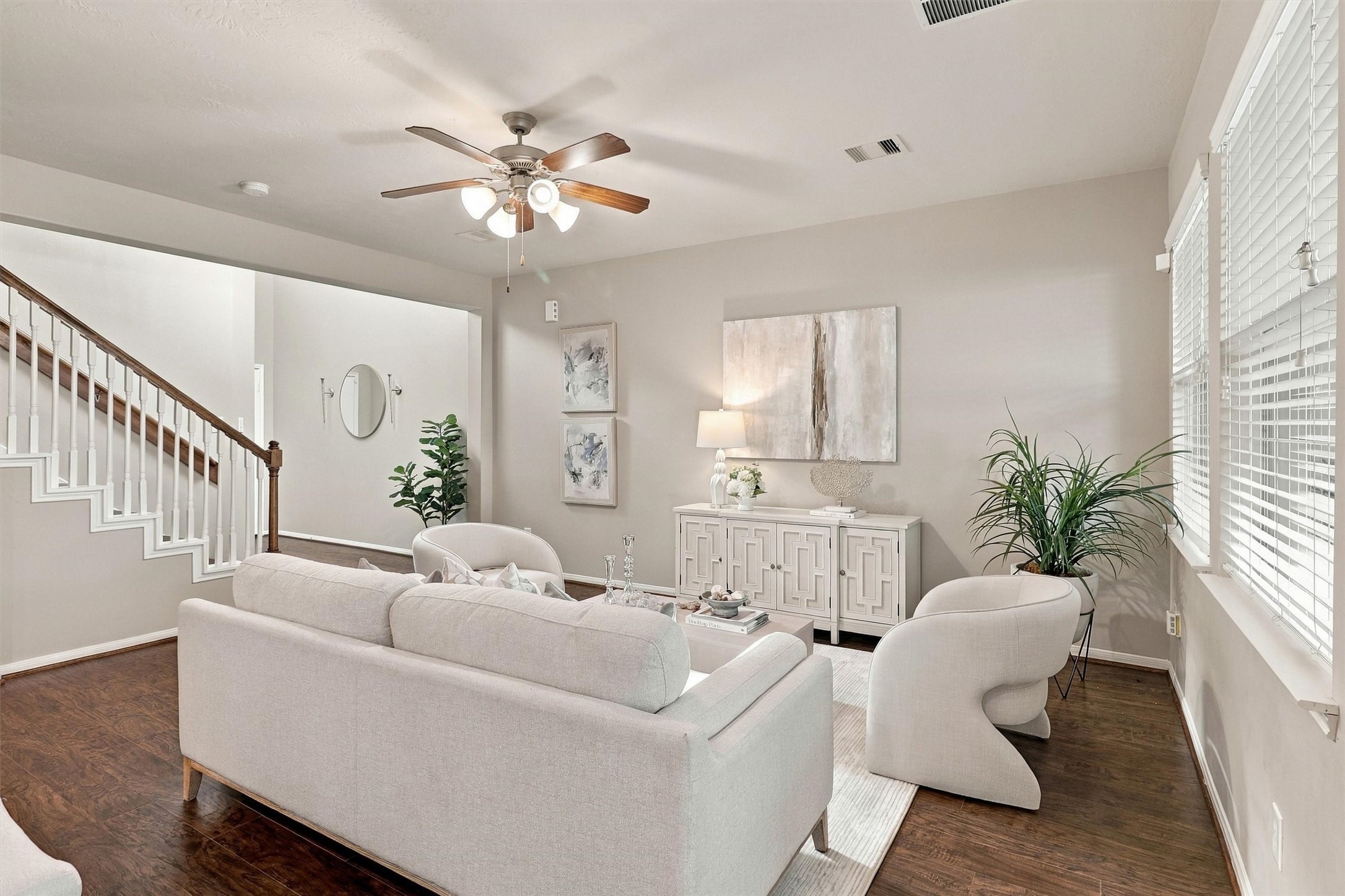 8323 Lamond Lane Property Photo 3