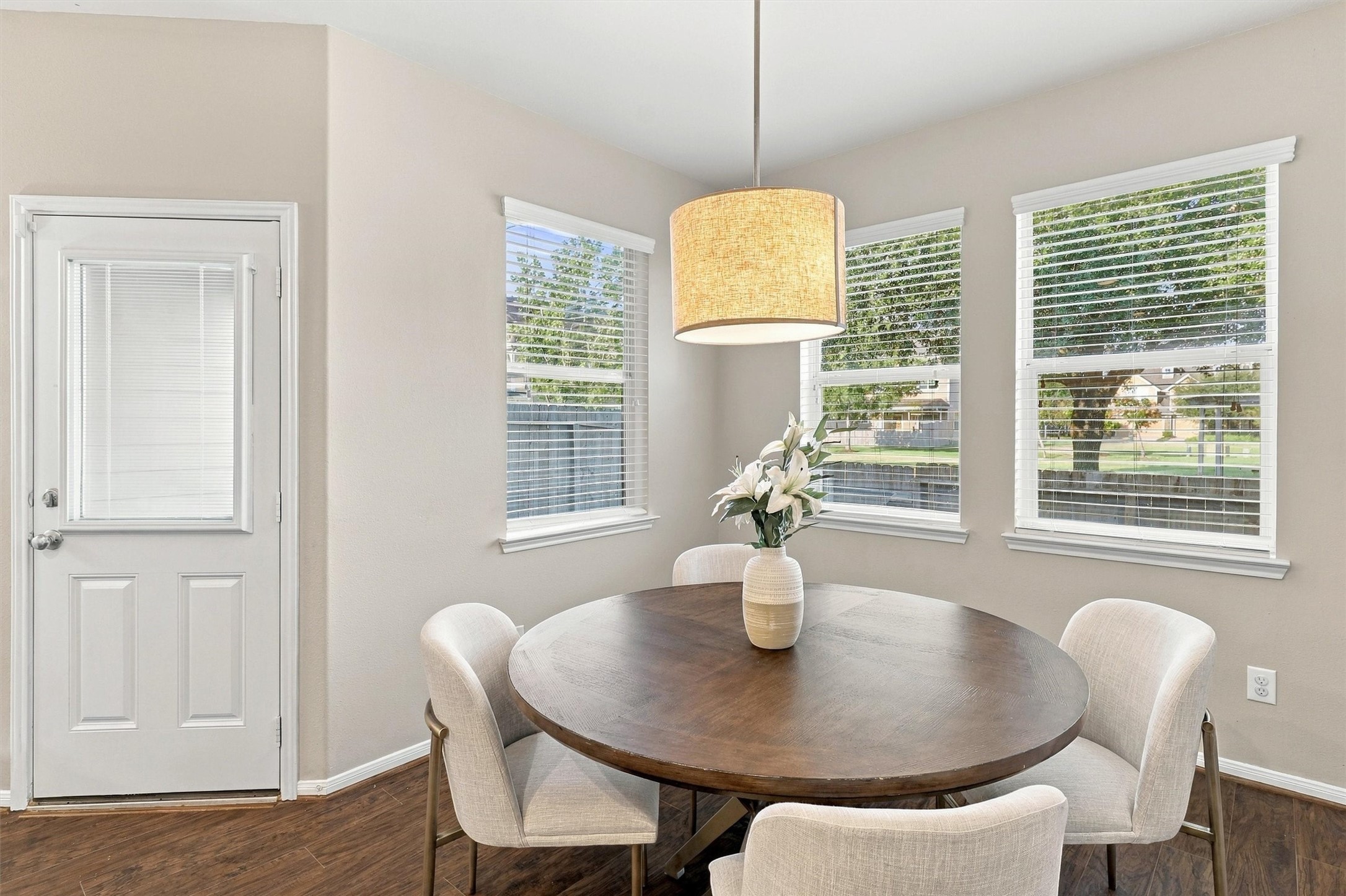 8323 Lamond Lane Property Photo 13
