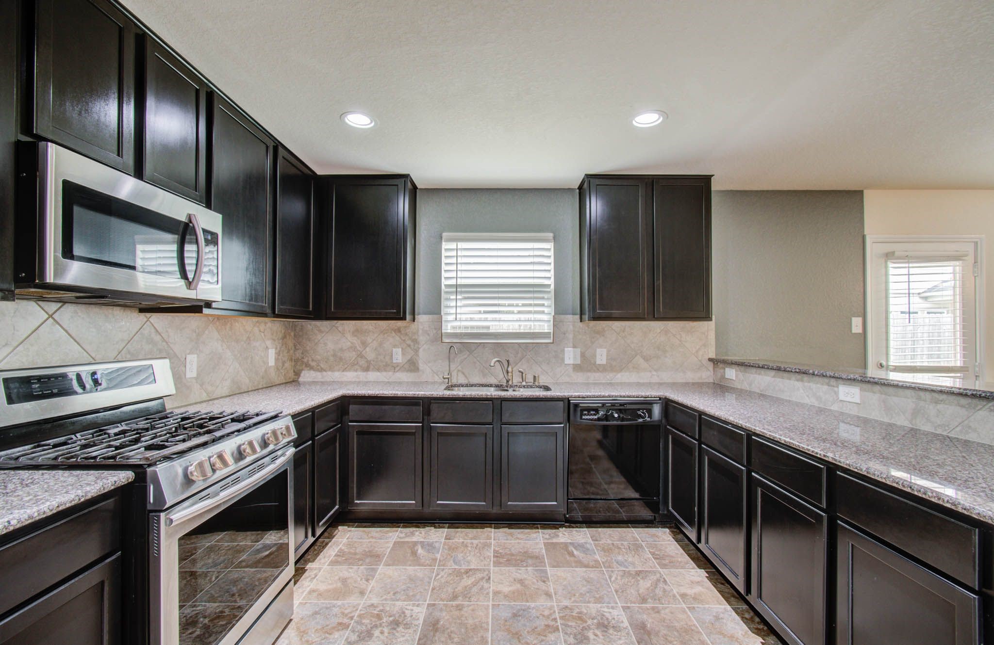 11606 Downey Violet Lane Property Photo 9
