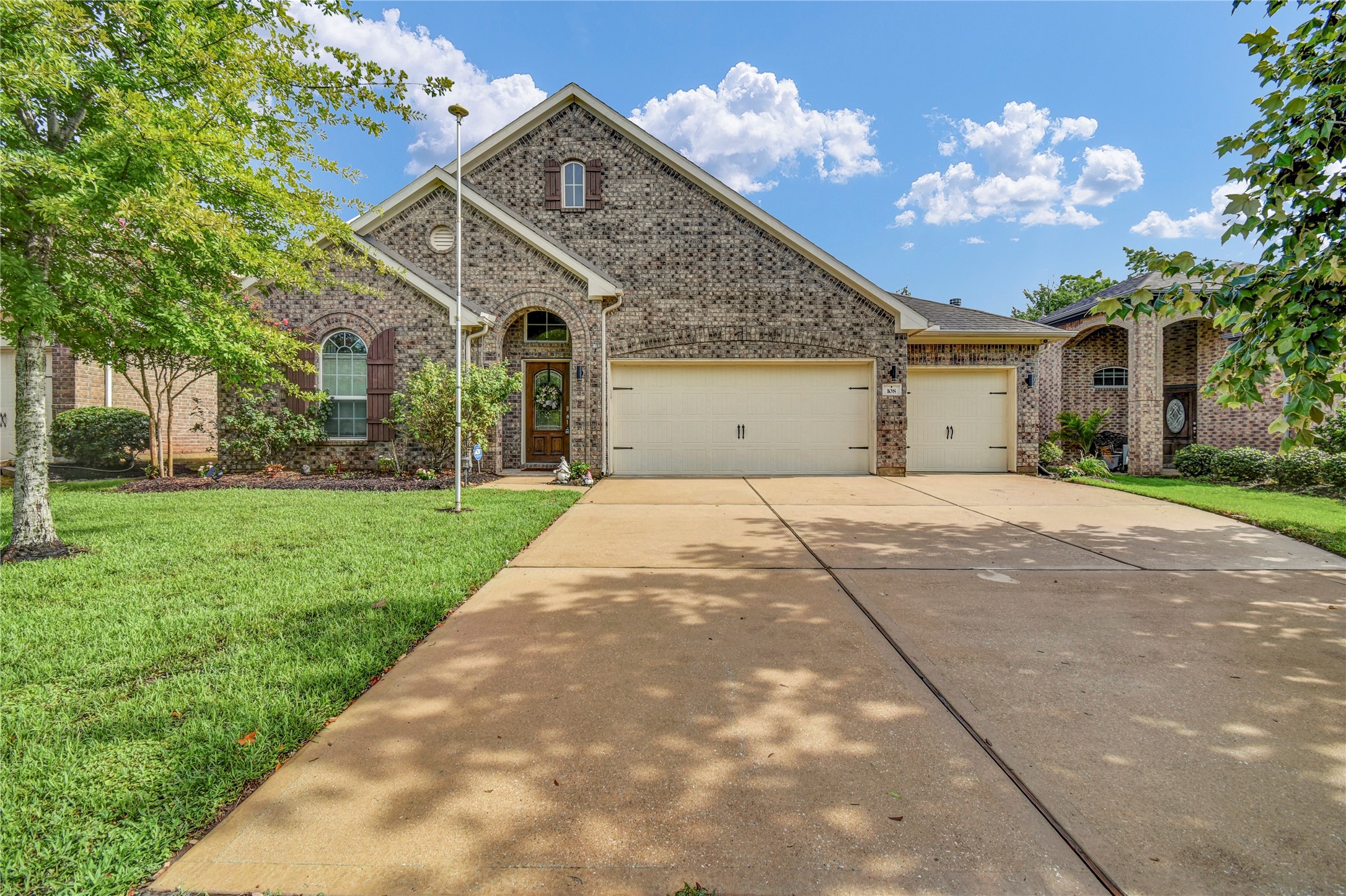 108 Woodridge Crossing Property Photo 21