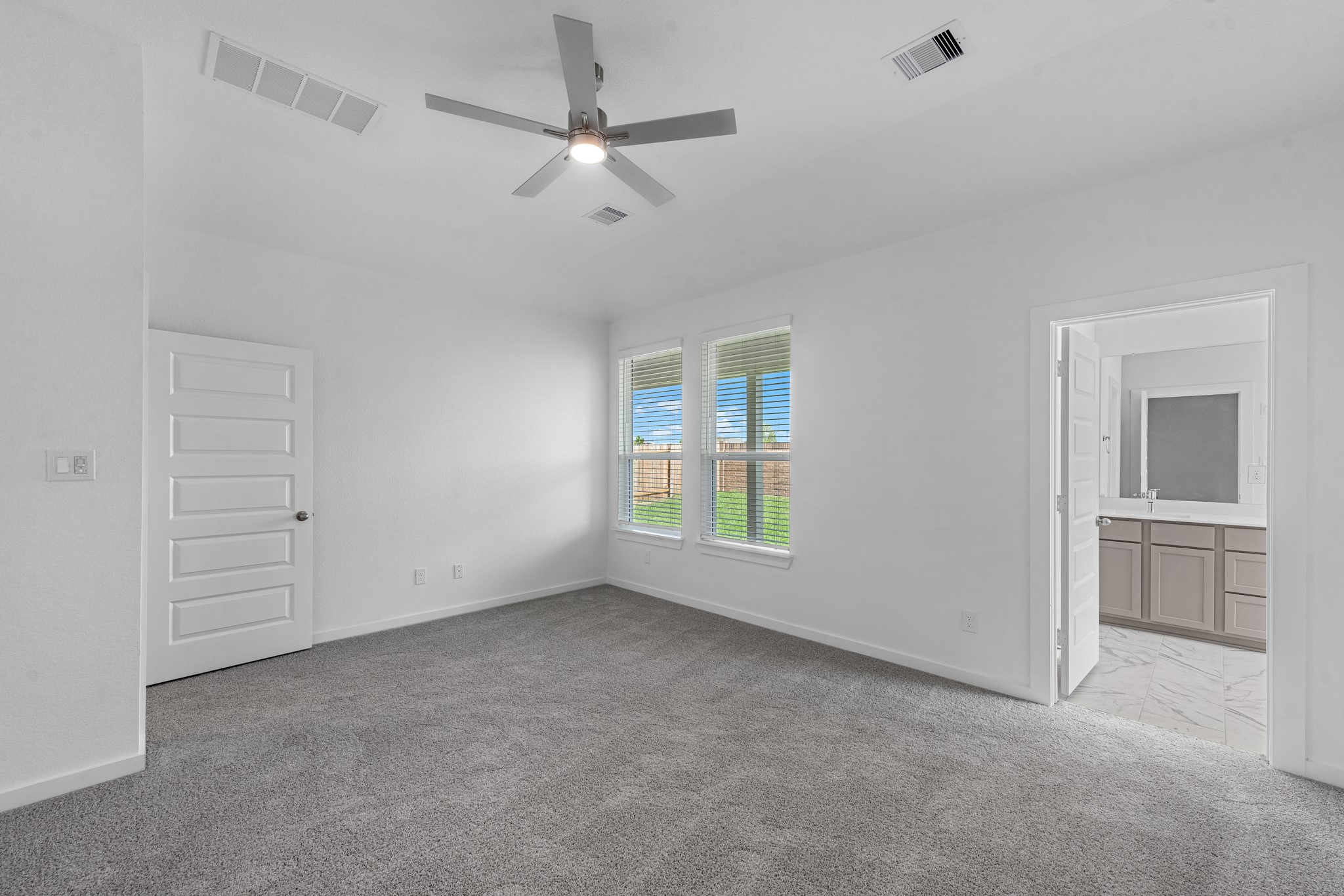 3115 Spitfire Drive Property Photo 12