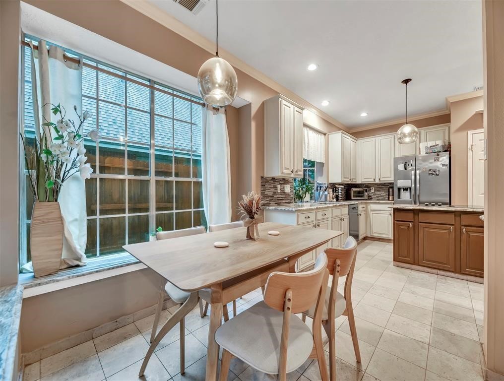 5319 Arbor Bridge Court Property Photo 3