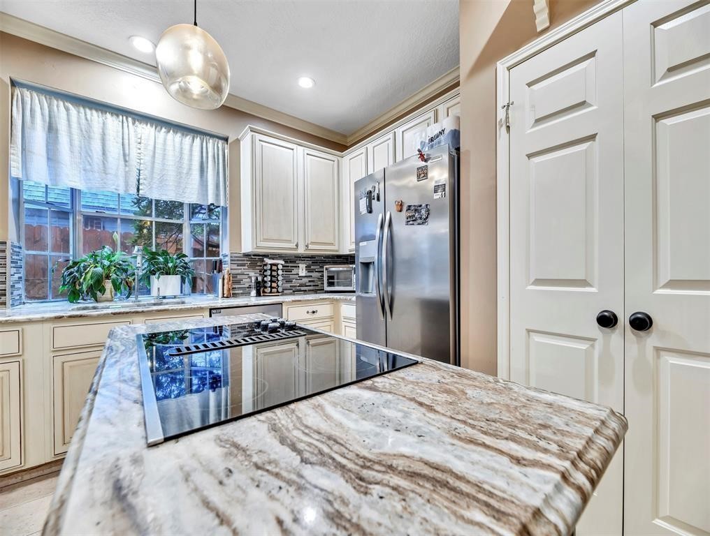 5319 Arbor Bridge Court Property Photo 5