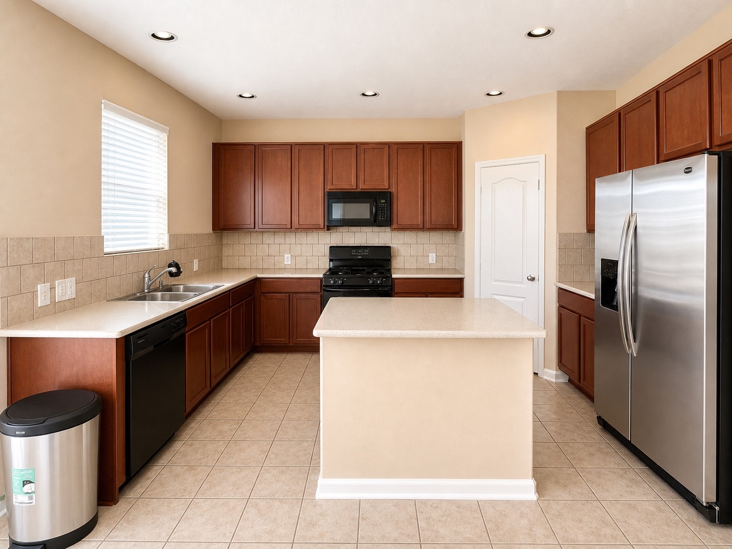 26210 Riley Glen Drive Property Photo 7