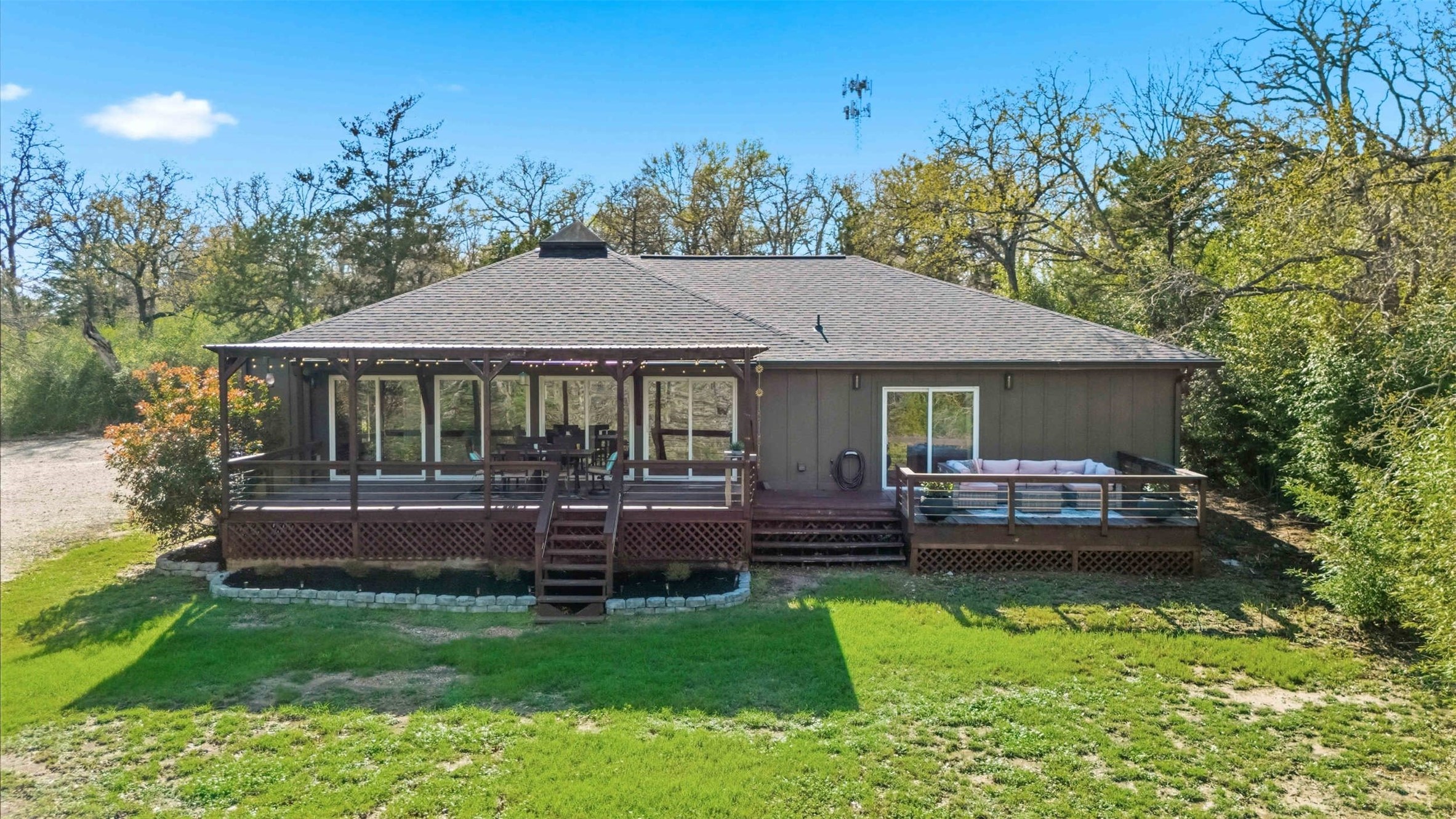 8052 Perry Lane Property Photo 1