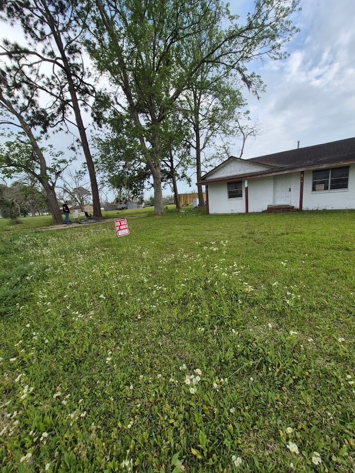 6735 Highway 36 Property Photo 1