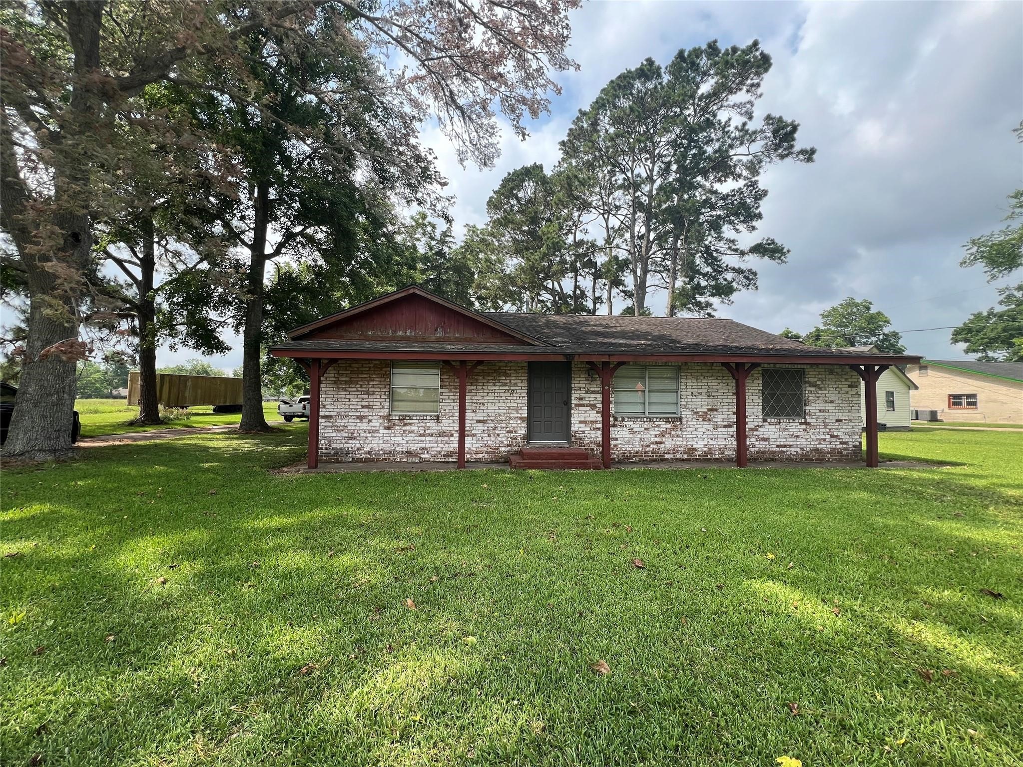 6735 Highway 36 Property Photo 2