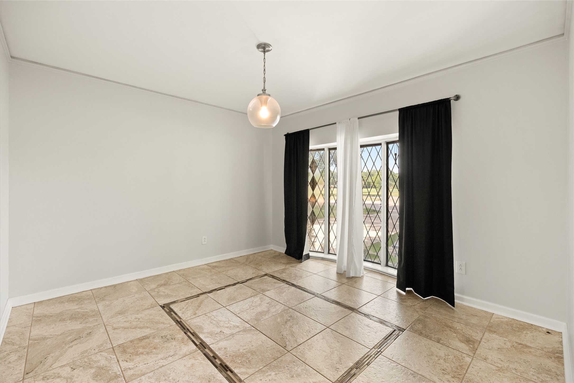 5827 S Braeswood Boulevard Property Photo 7