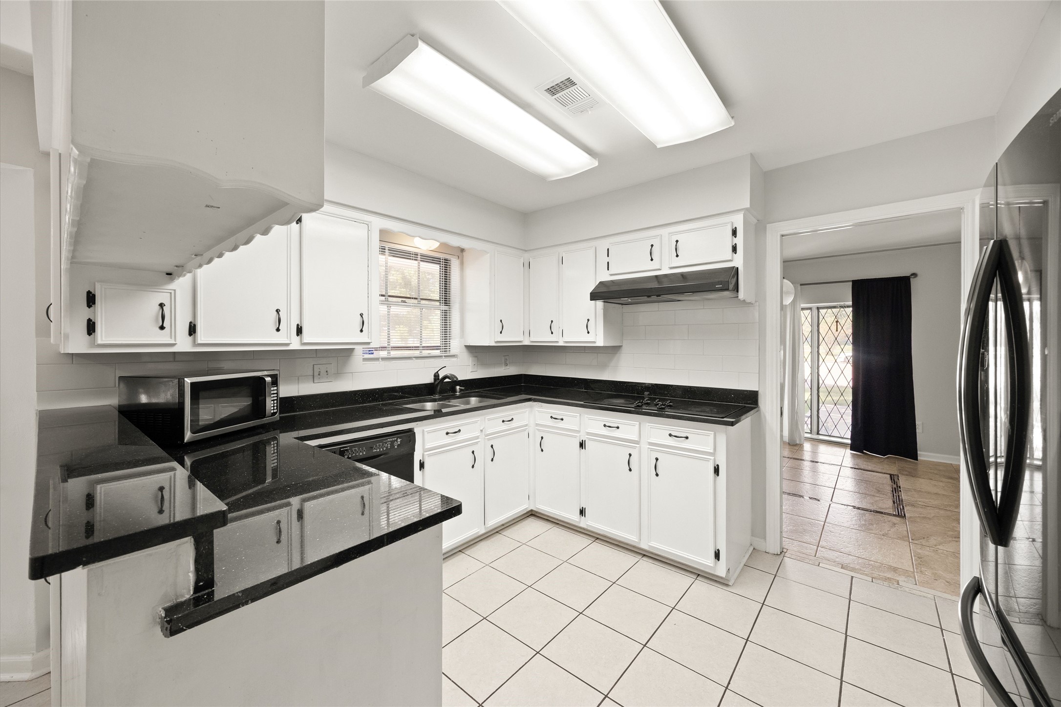 5827 S Braeswood Boulevard Property Photo 12