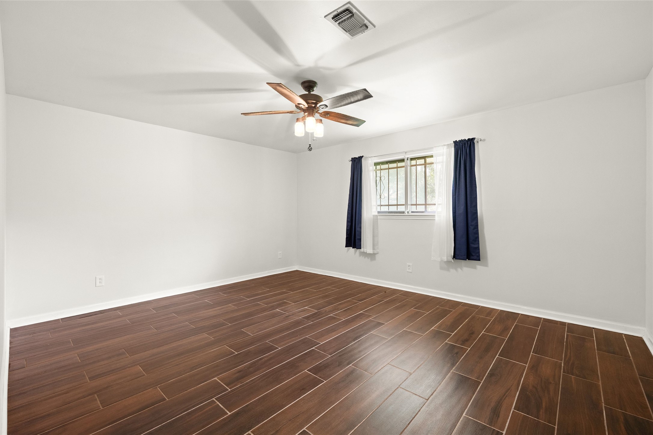 5827 S Braeswood Boulevard Property Photo 16